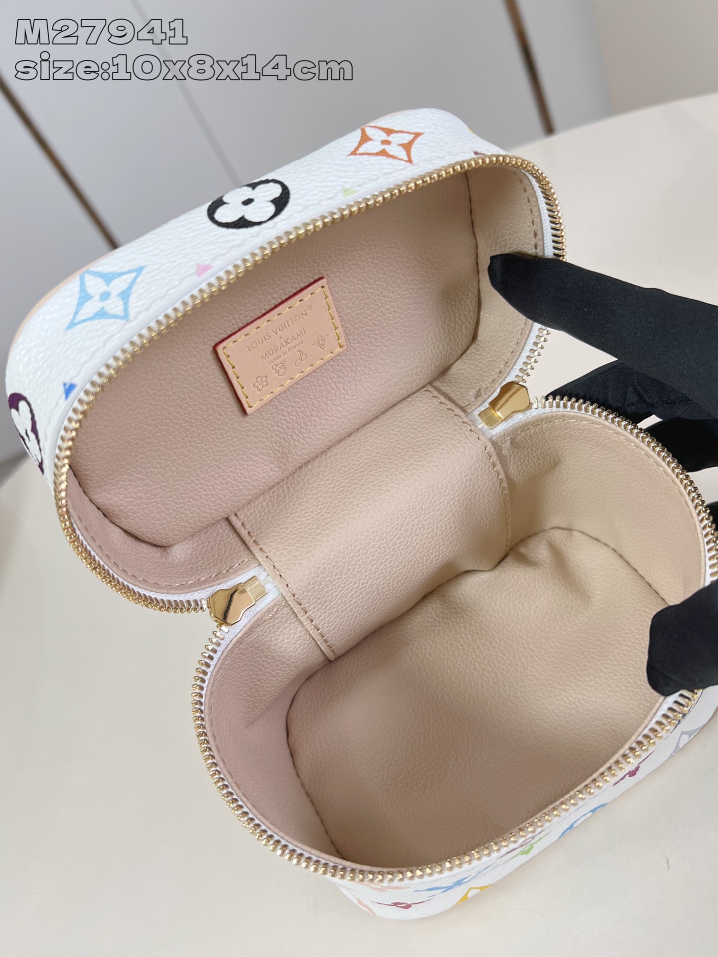 Louis Vuitton Basic Bag Canvas M