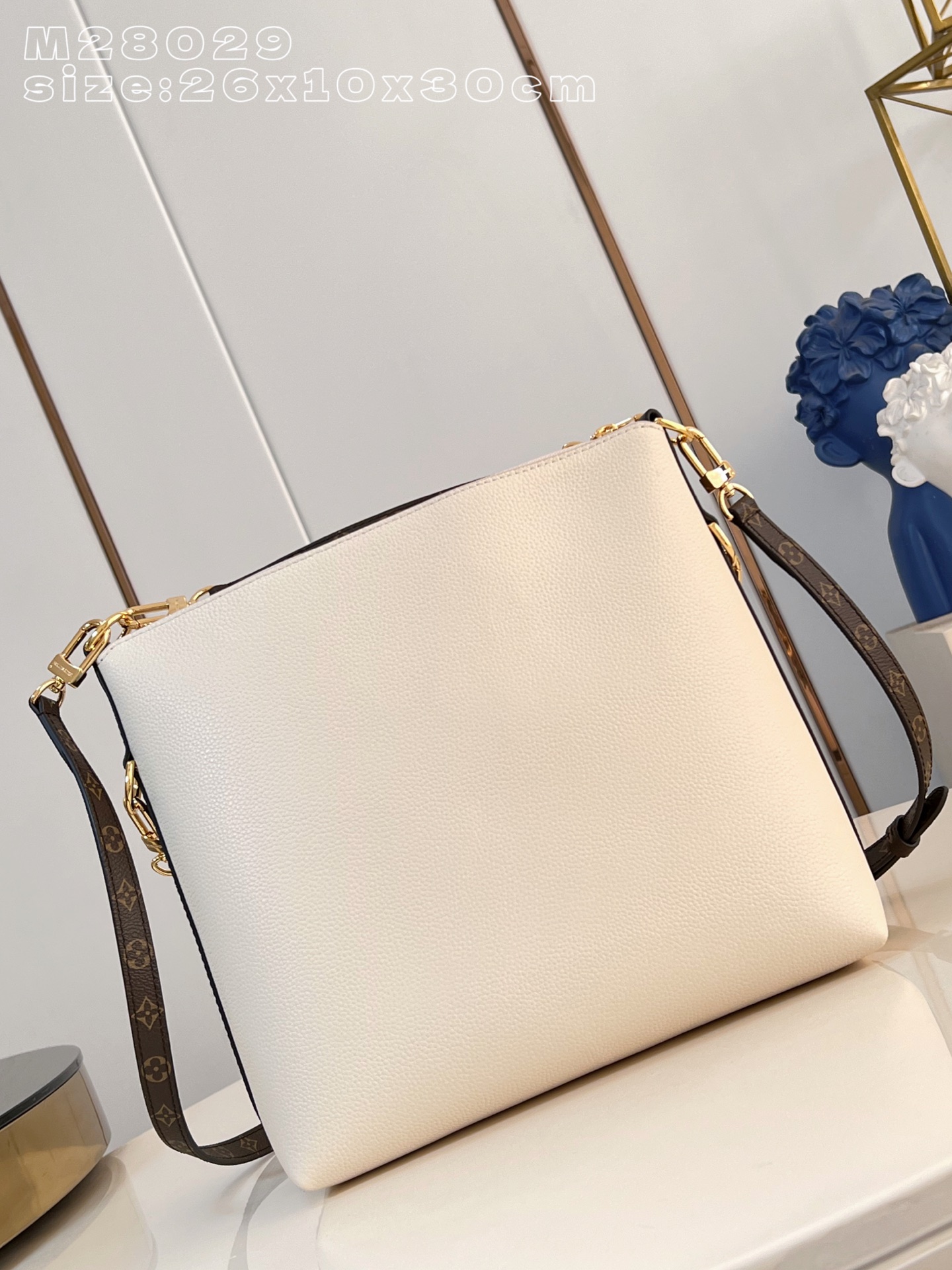 Louis Vuitton Basic Bag Canvas M-l-s