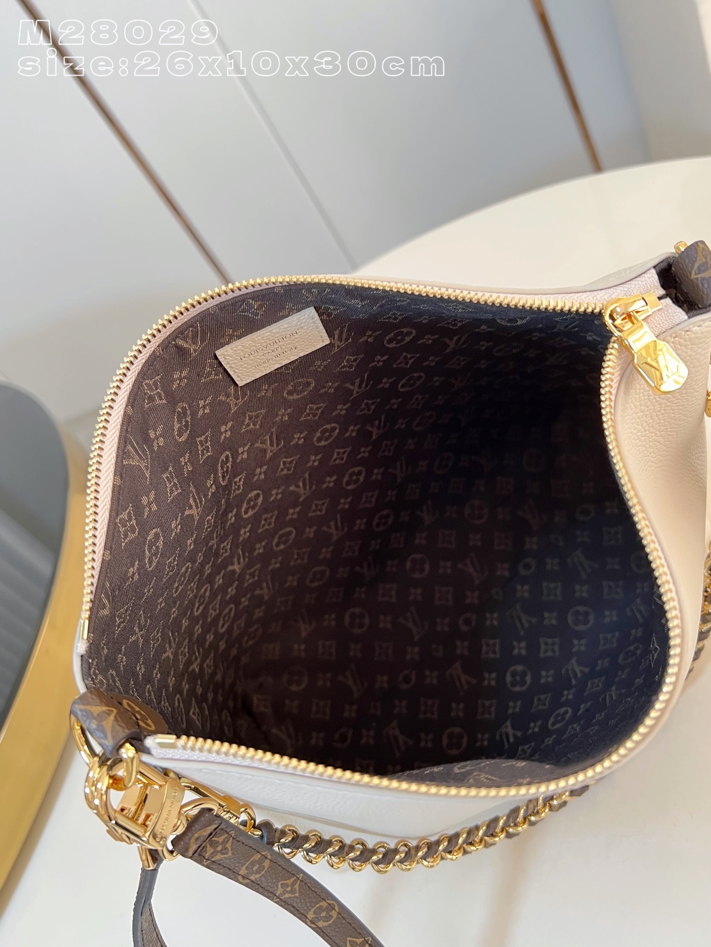 Louis Vuitton Basic Bag Canvas M-l-s