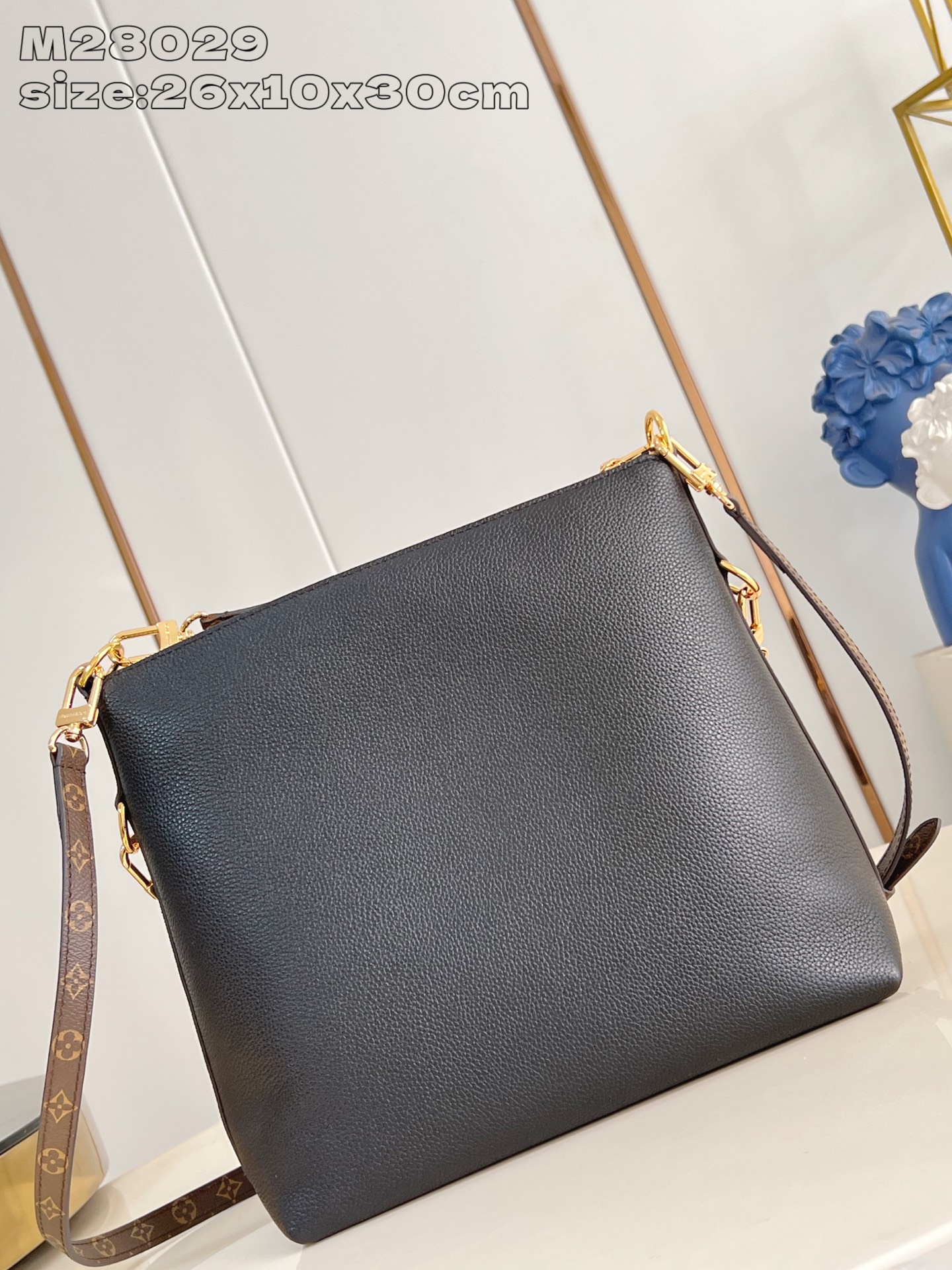 Louis Vuitton Basic Bag Canvas M-l-s