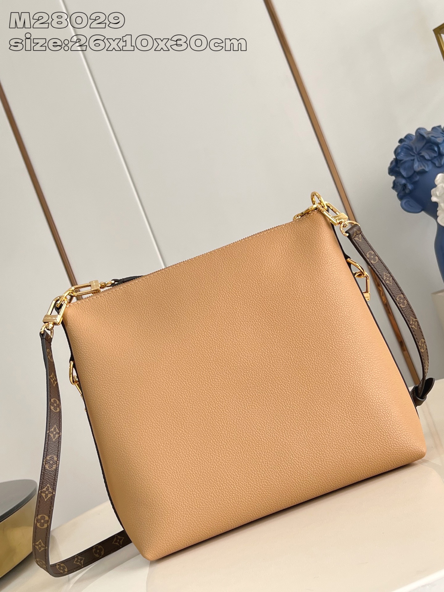 Louis Vuitton Basic Bag Canvas M-l-s