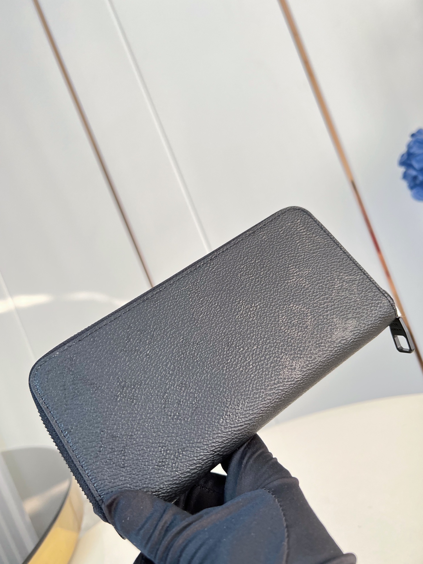 Louis Vuitton Basic Bag Canvas M-l