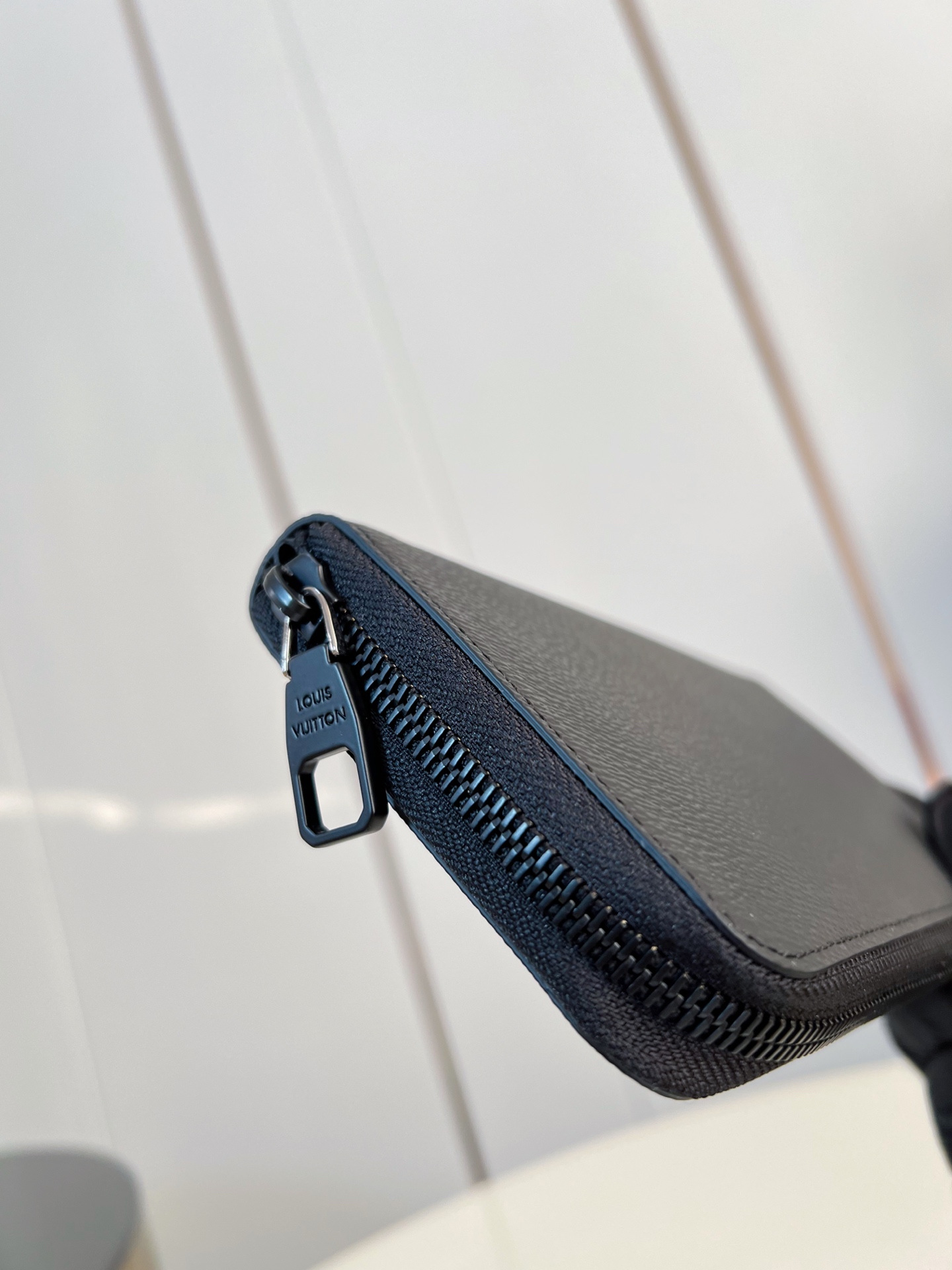 Louis Vuitton Basic Bag Canvas M-l