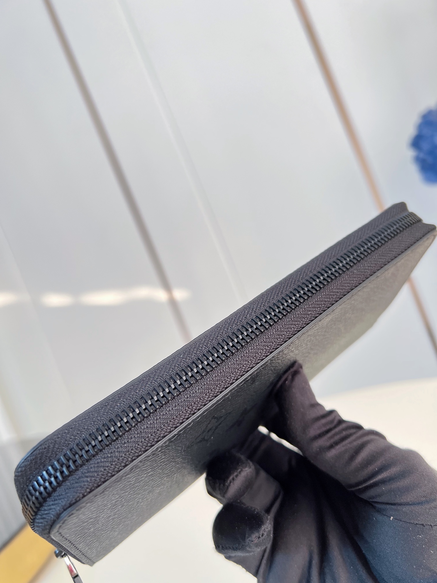 Louis Vuitton Basic Bag Canvas M-l