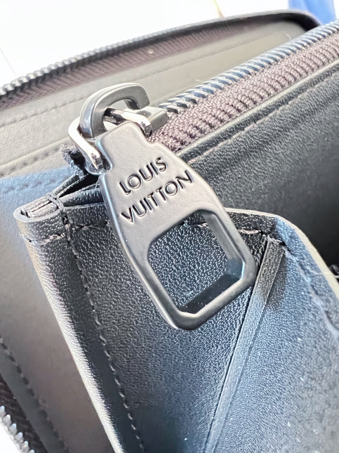 Louis Vuitton Basic Bag Canvas M-l