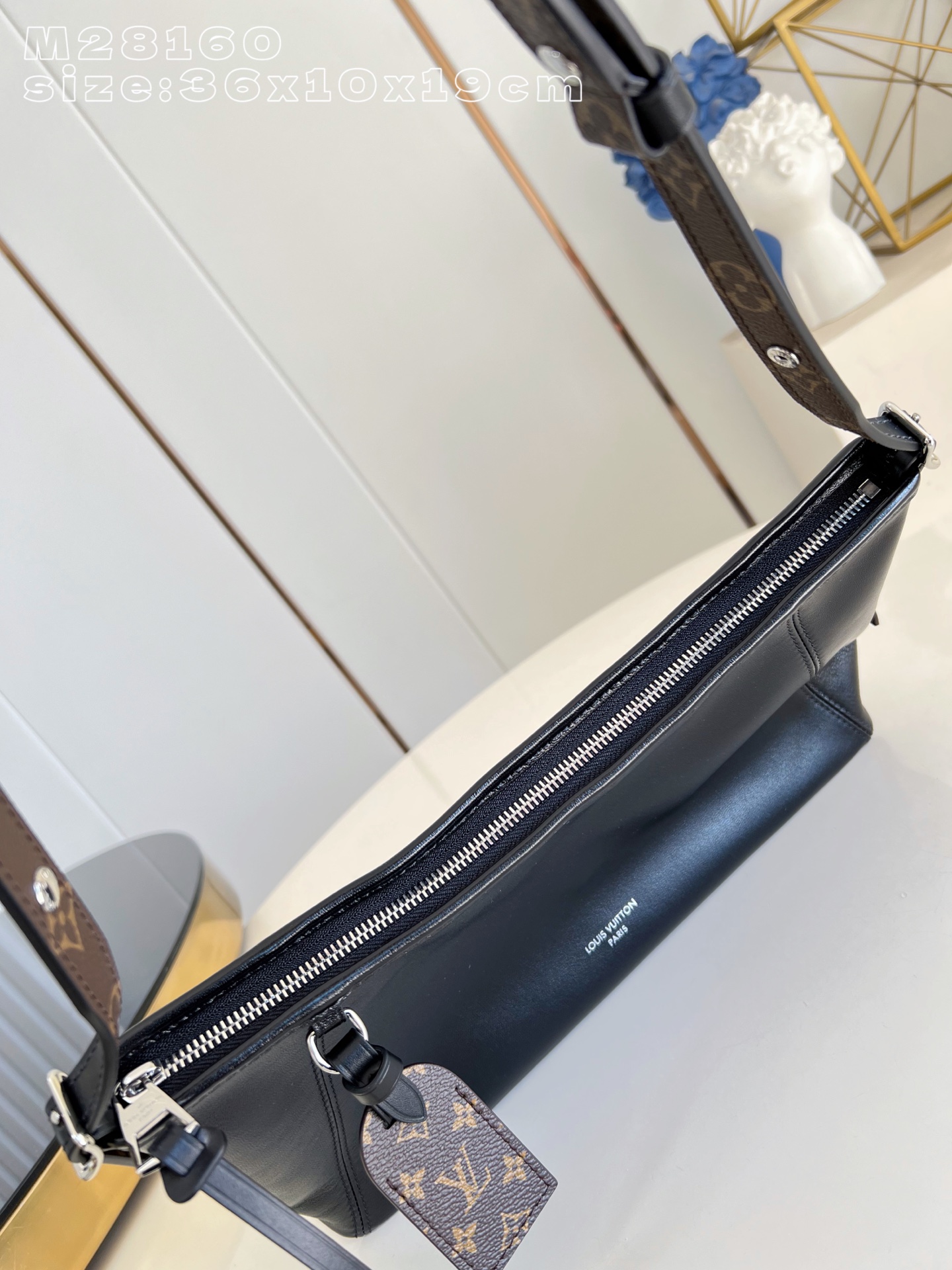 Louis Vuitton Basic Bag Sheepskin M-l-s