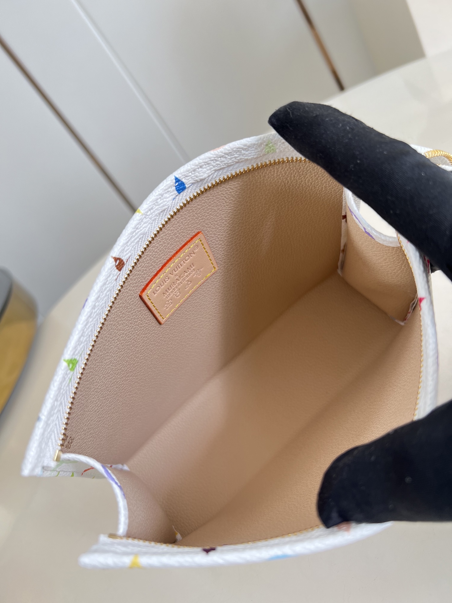 Louis Vuitton Basic Bag Canvas M-l