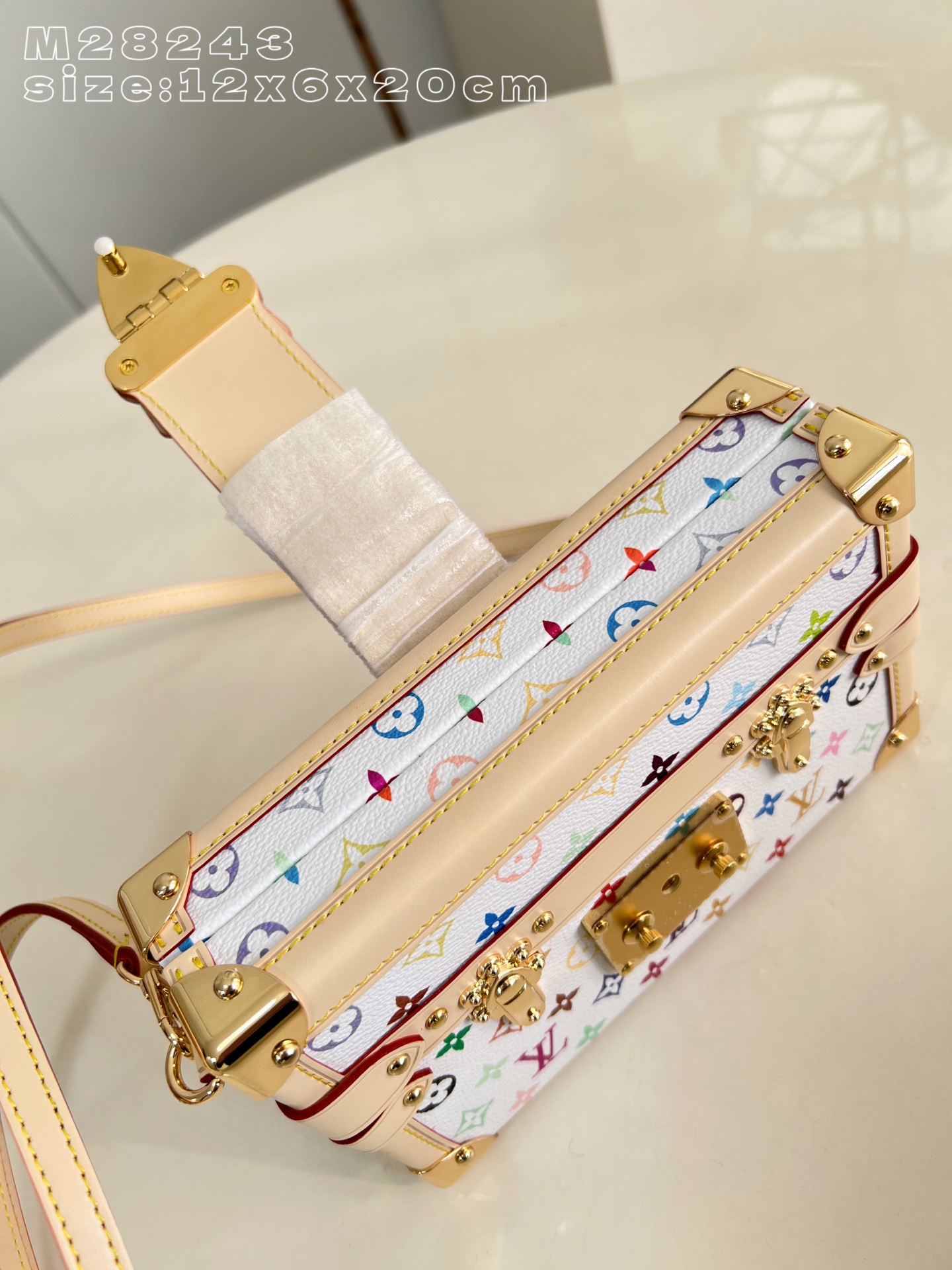 Louis Vuitton Basic Bag Canvas M-l-s