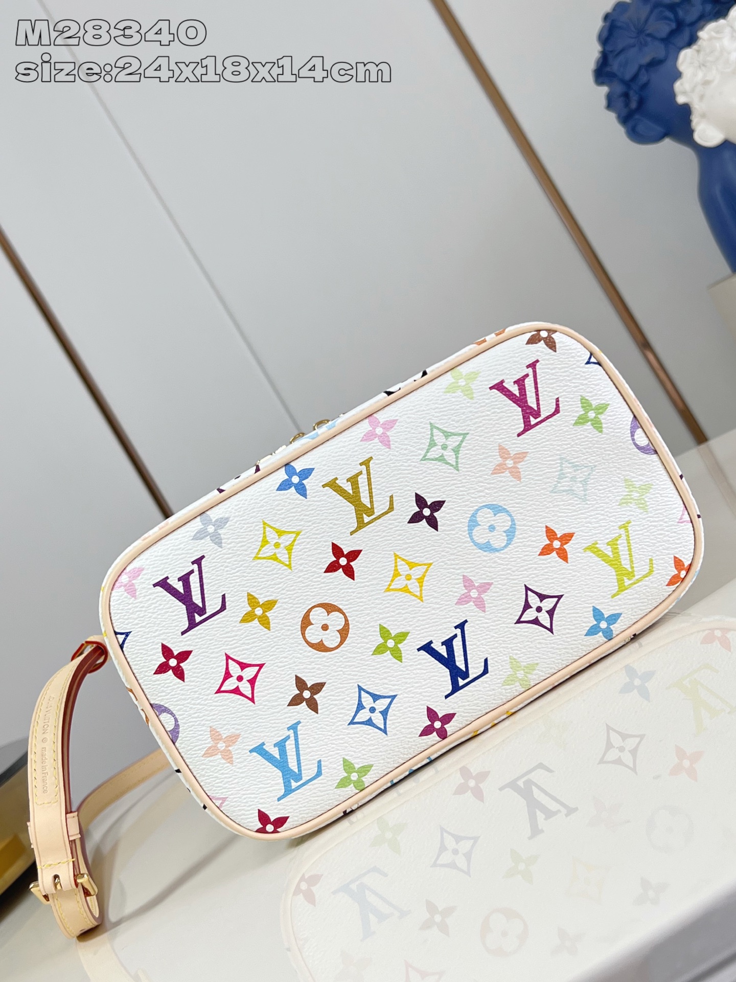 Louis Vuitton Basic Bag Canvas M