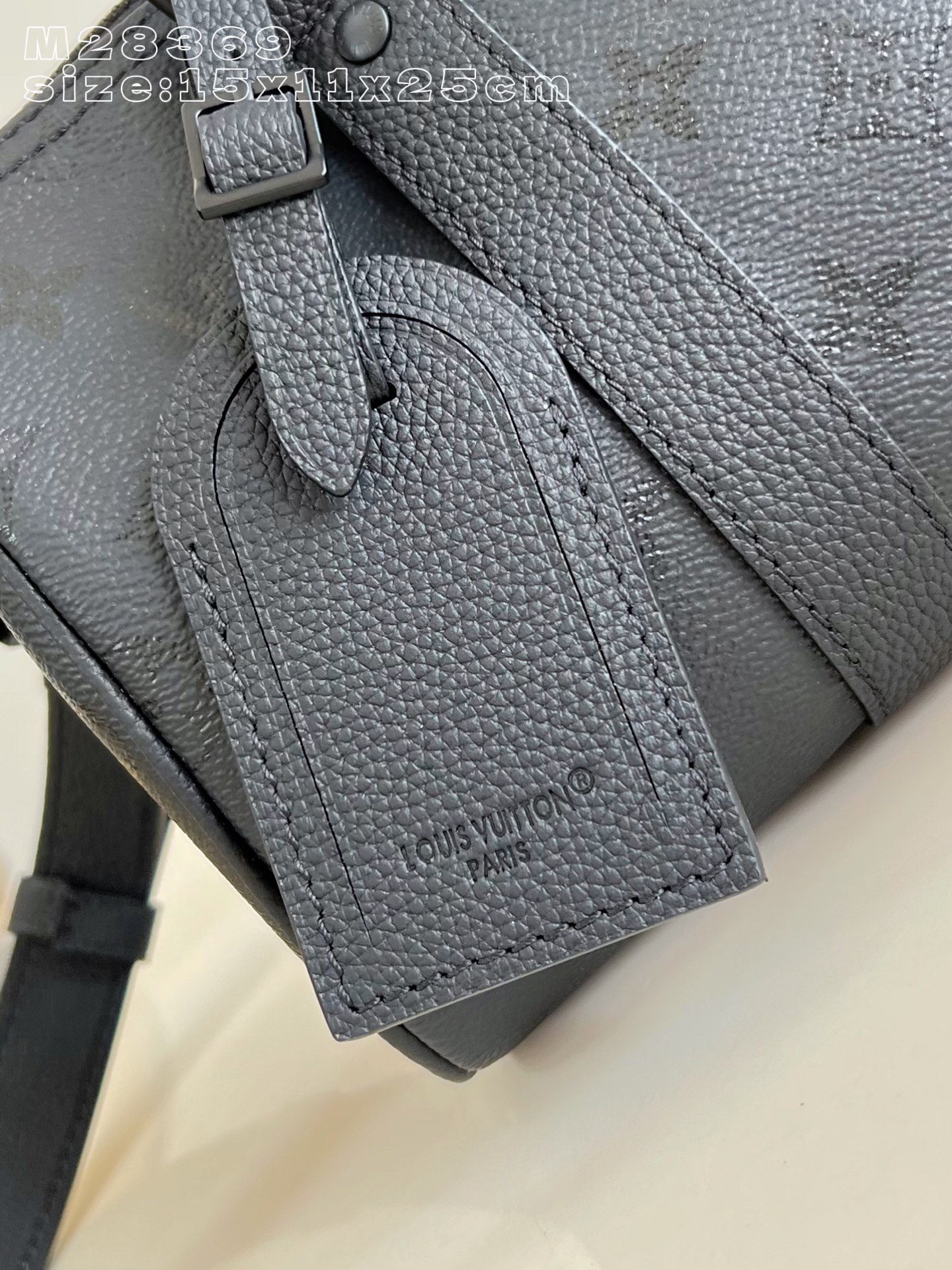 Louis Vuitton Basic Bag Canvas M-l