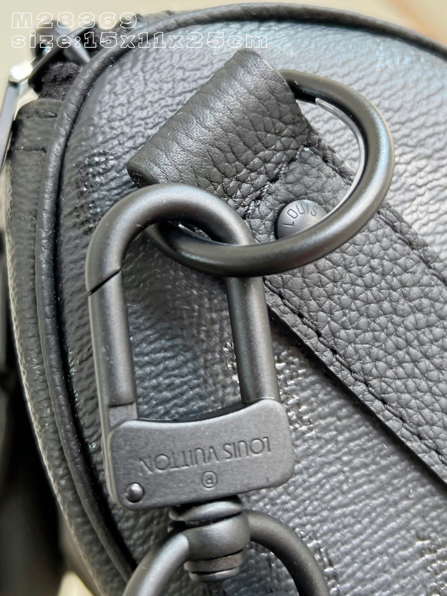 Louis Vuitton Basic Bag Canvas M-l