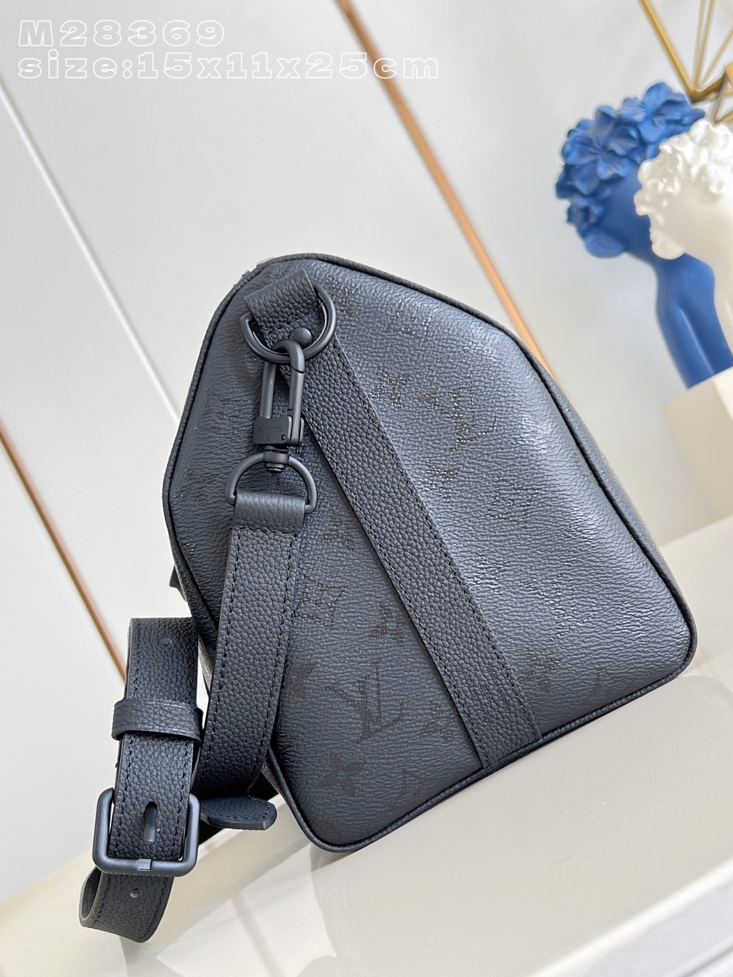 Louis Vuitton Basic Bag Canvas M-l