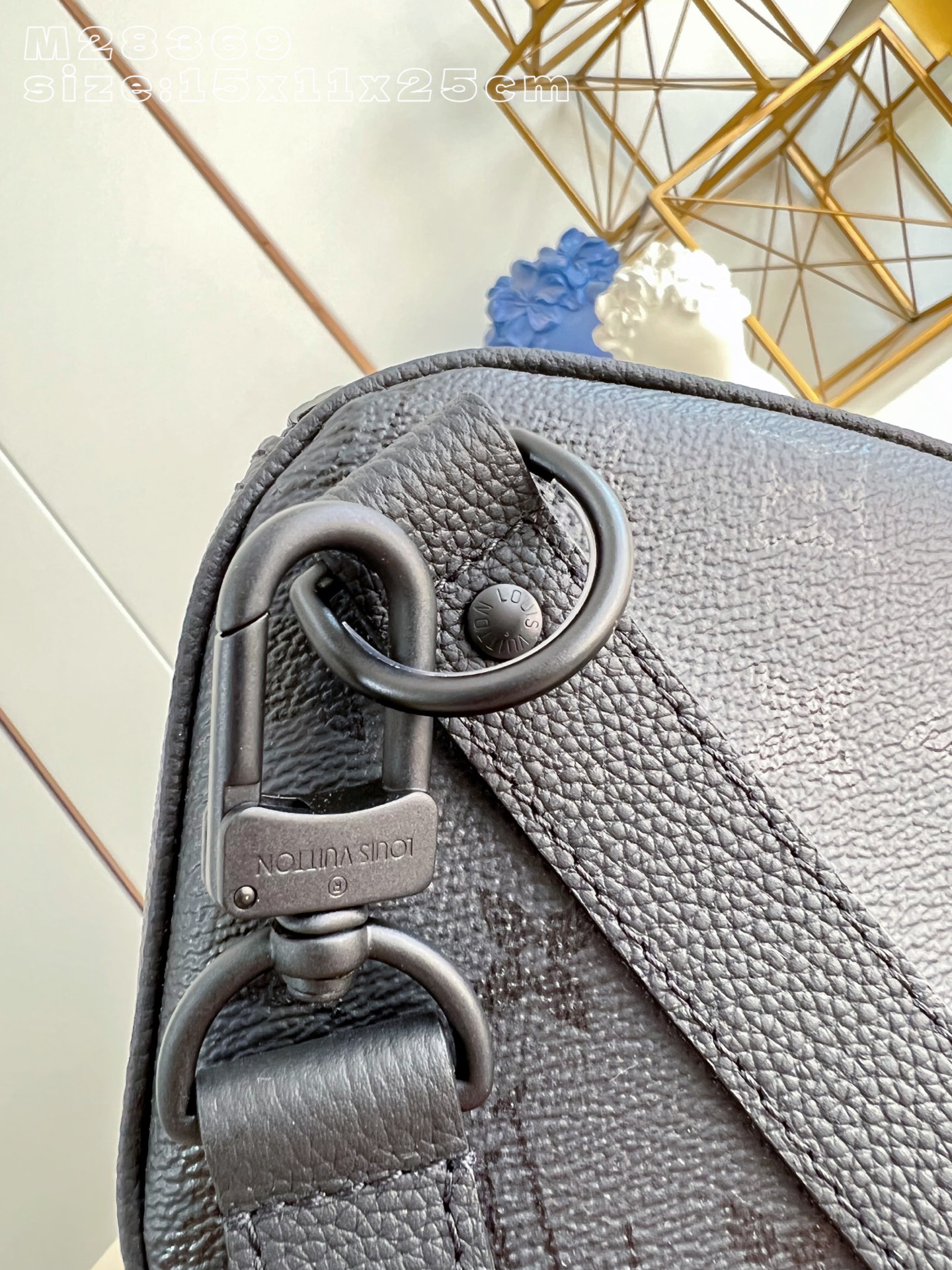 Louis Vuitton Basic Bag Canvas M-l