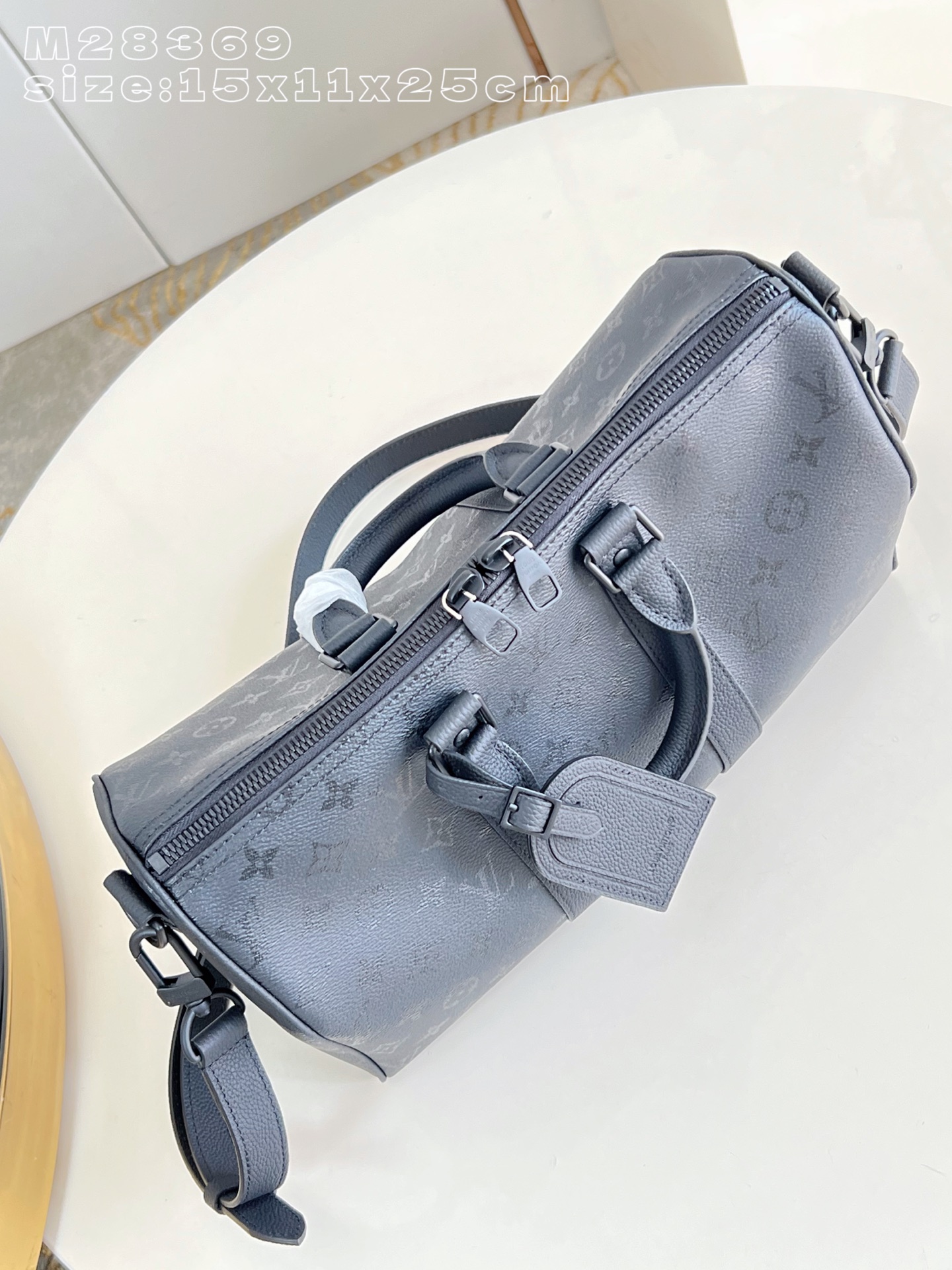 Louis Vuitton Basic Bag Canvas M-l