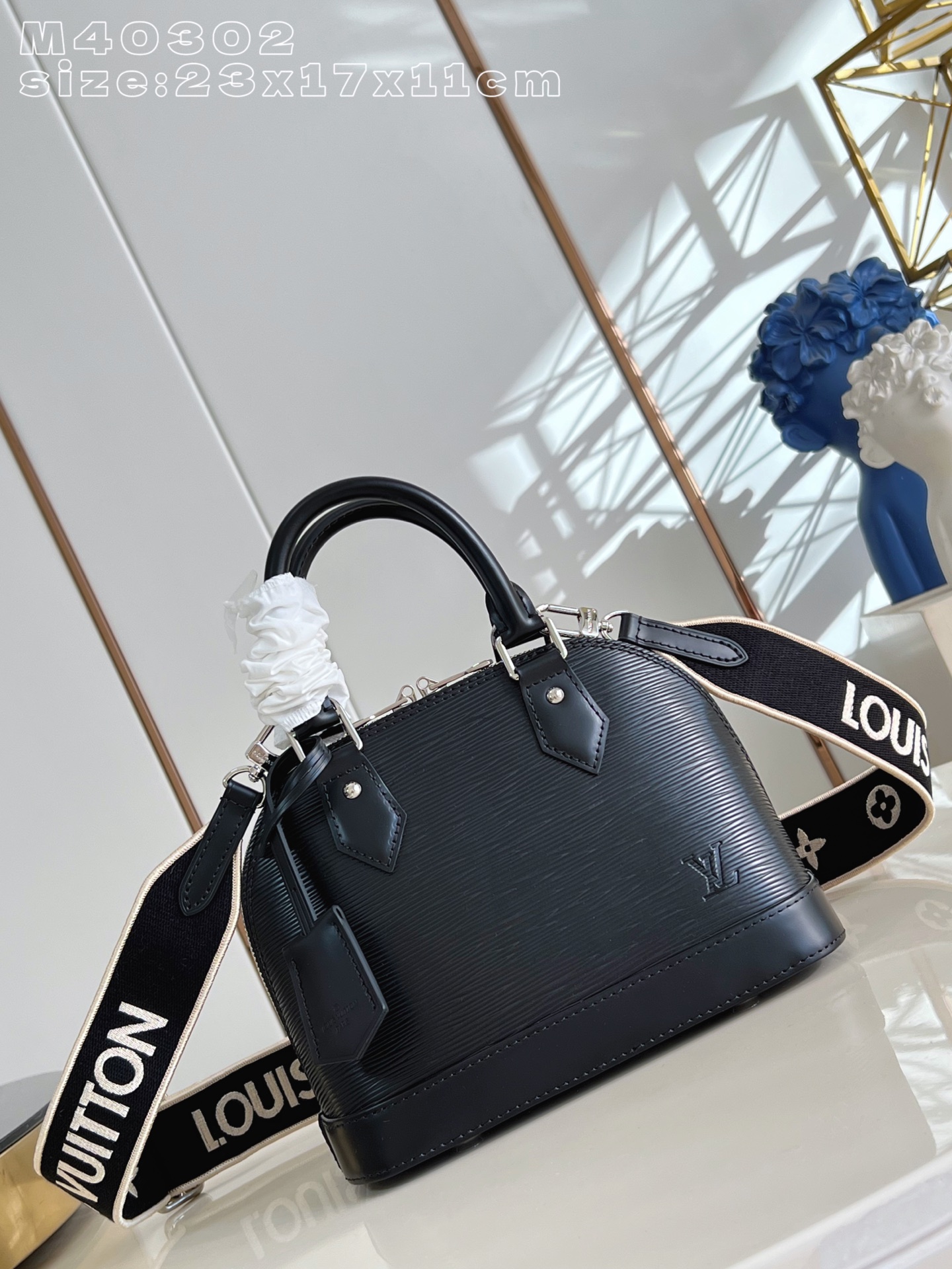 Louis Vuitton Basic Bag M-l