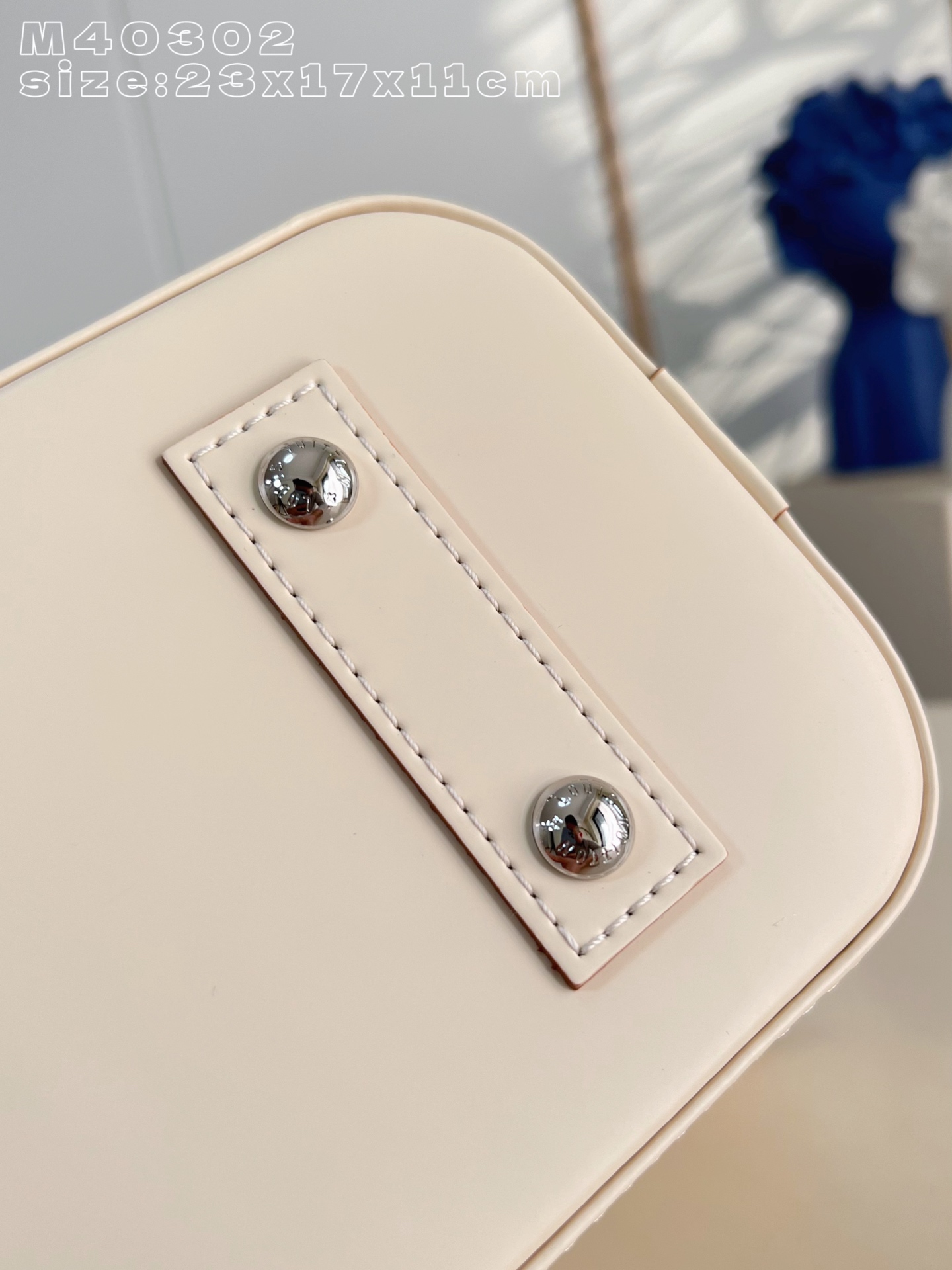 Louis Vuitton Basic Bag M-l