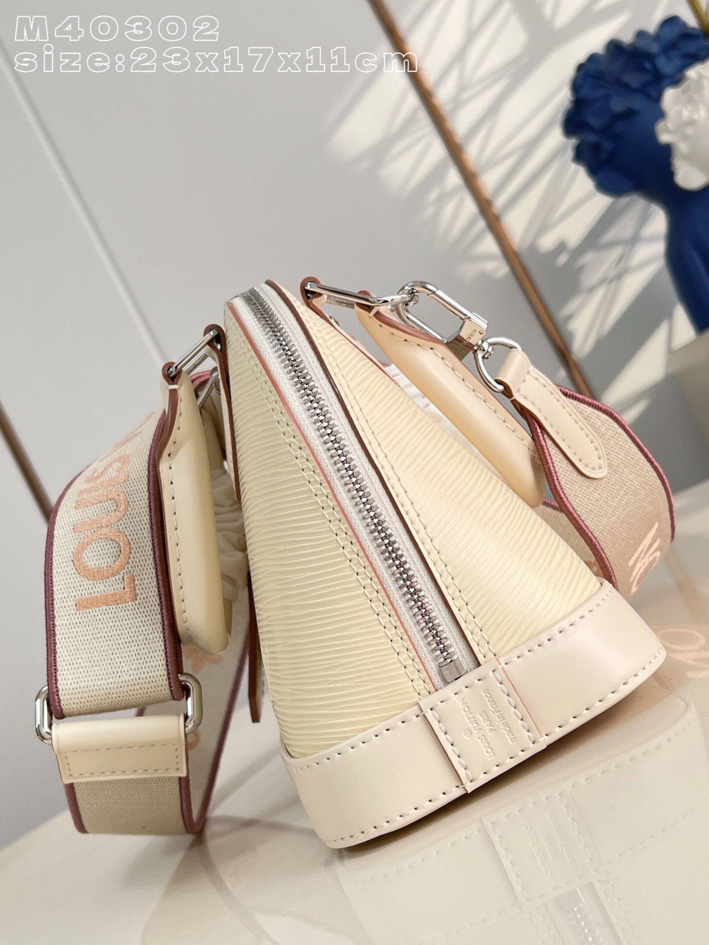 Louis Vuitton Basic Bag M-l