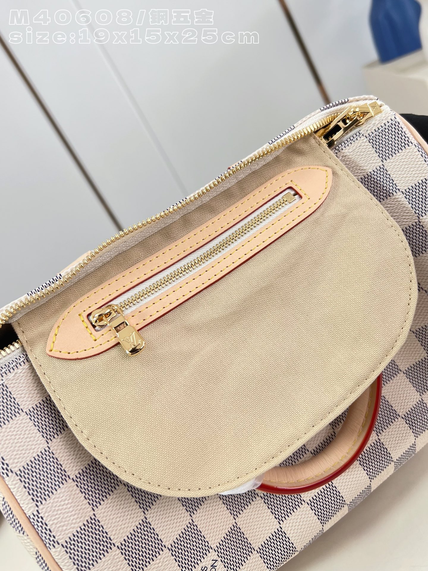 Louis Vuitton Basic Bag Canvas M-l-s