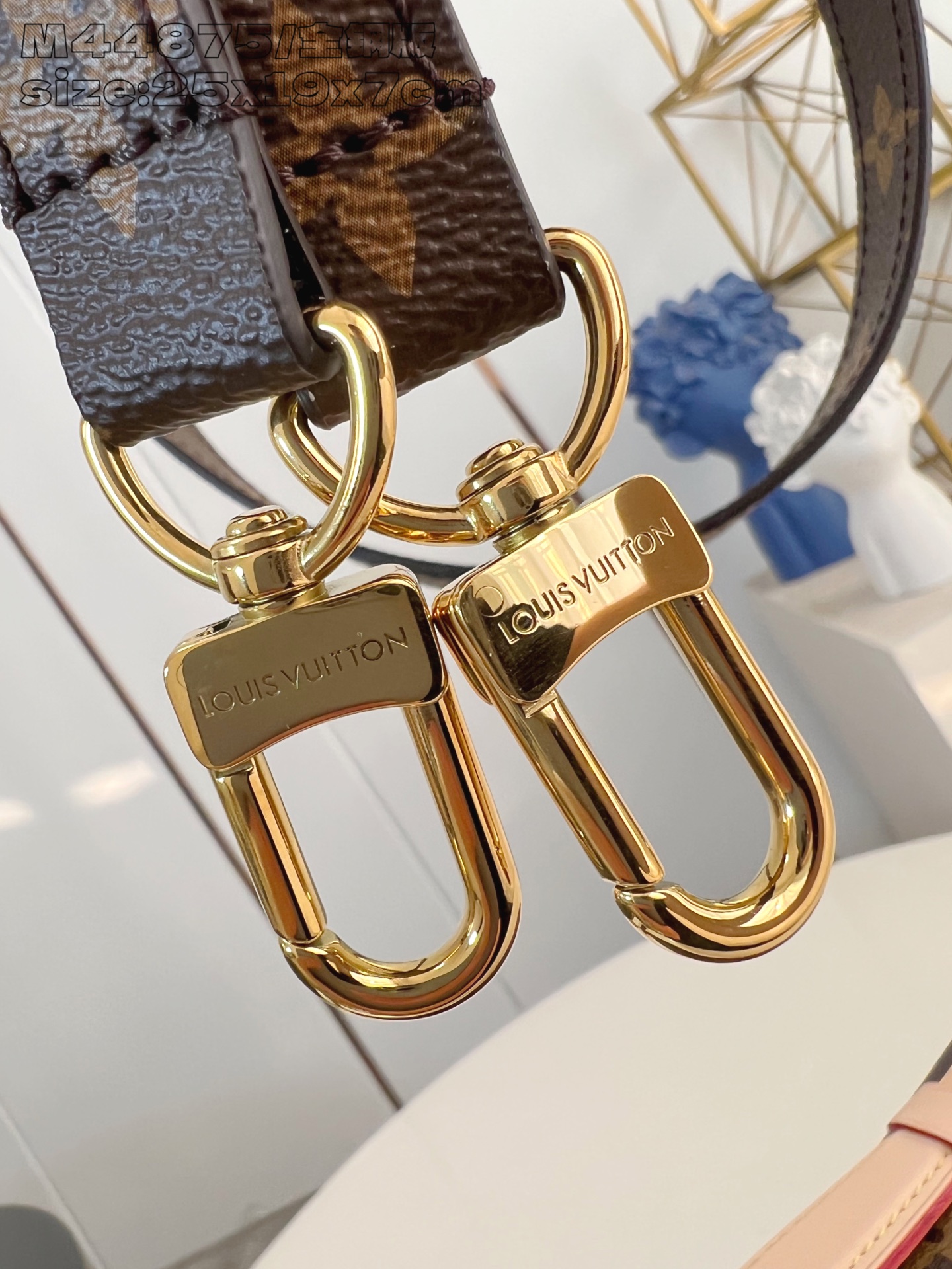 Louis Vuitton Basic Bag Canvas M-l-s