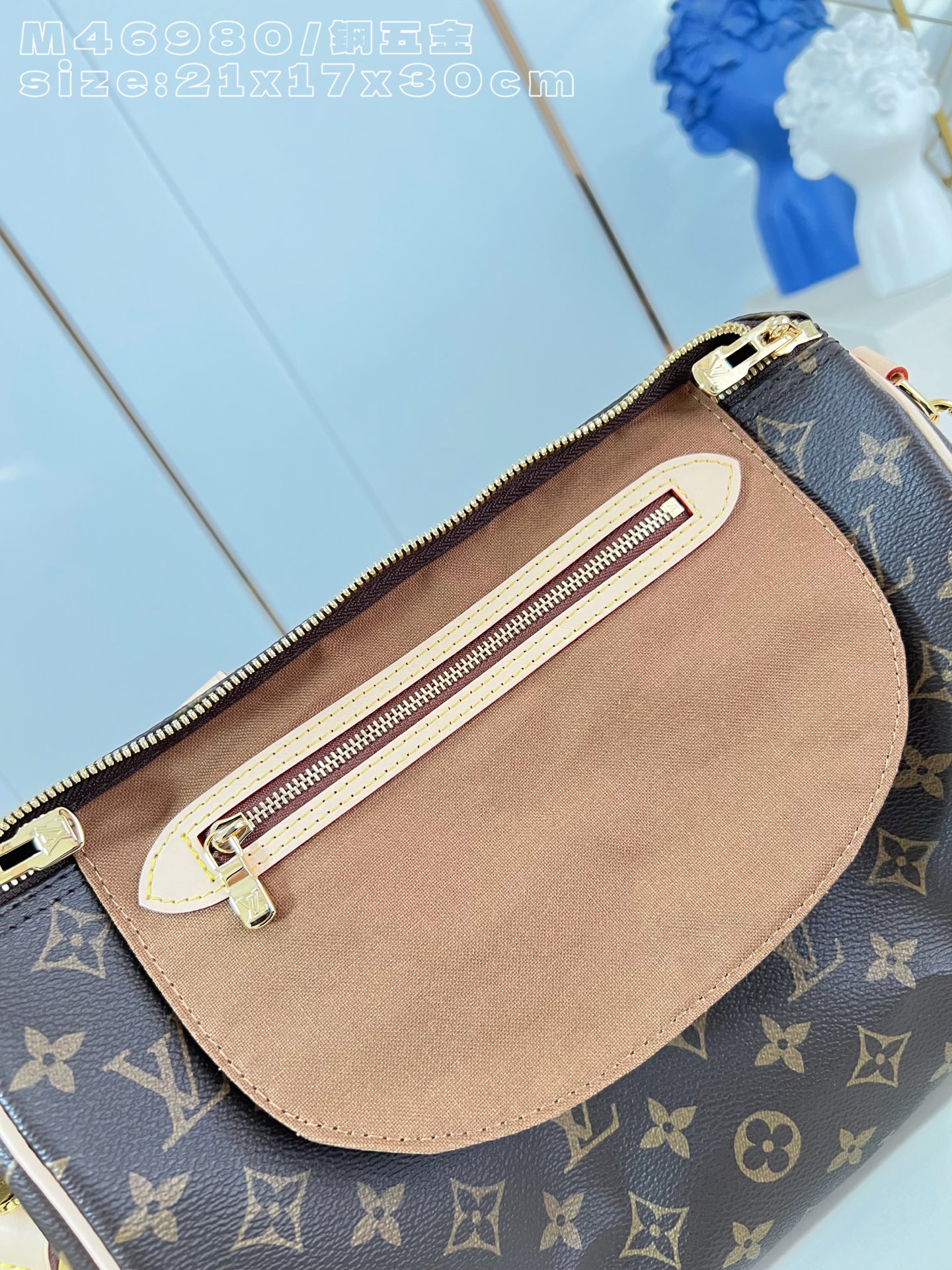 Louis Vuitton Basic Bag Canvas M-l-s
