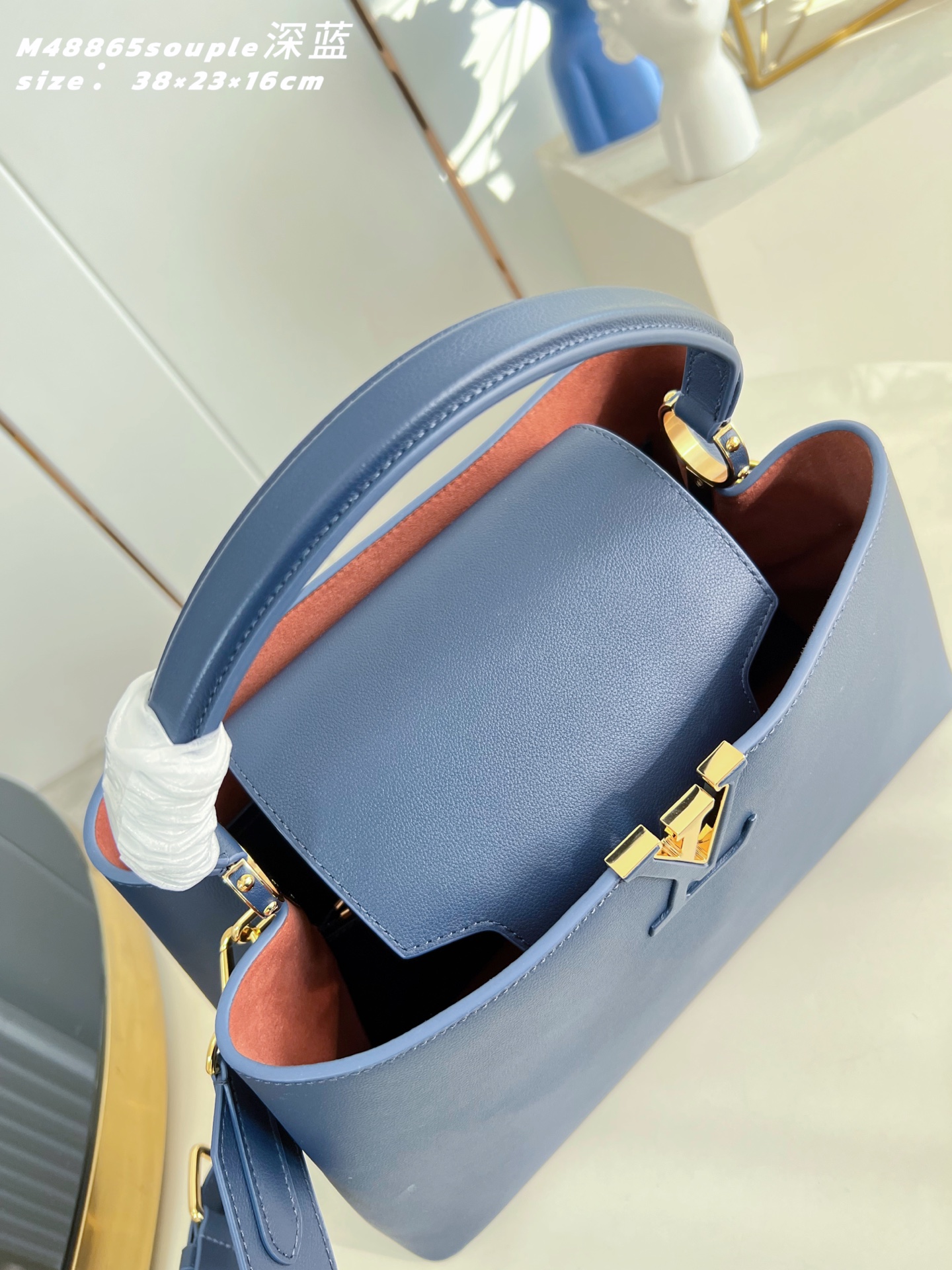 Louis Vuitton Basic Bag Cow Leather M-l-s