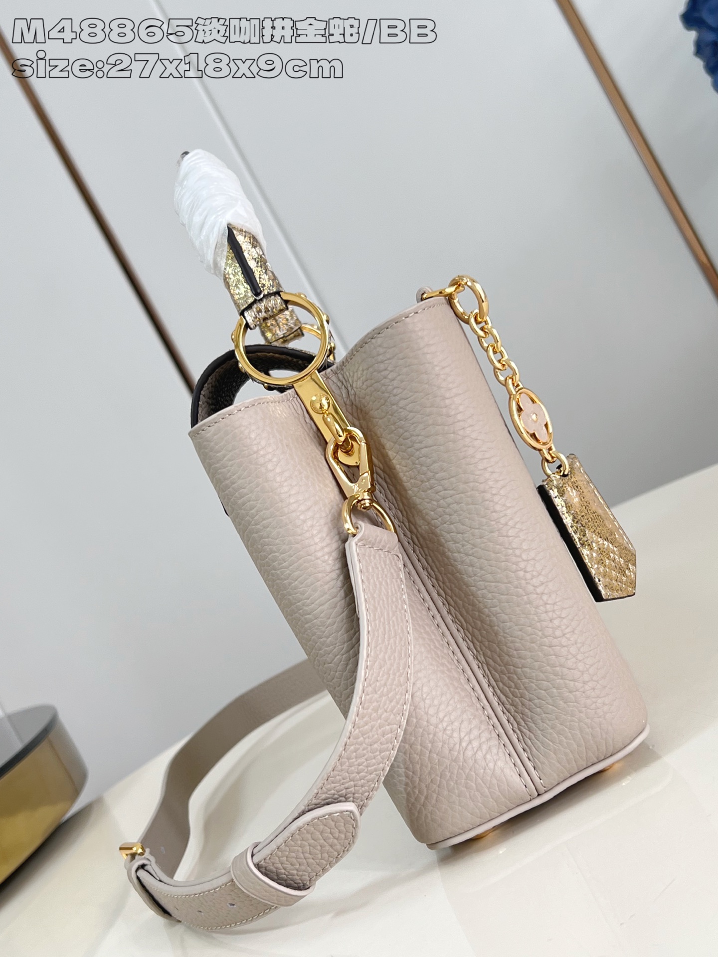 Louis Vuitton Basic Bag Cow Leather M-l-s