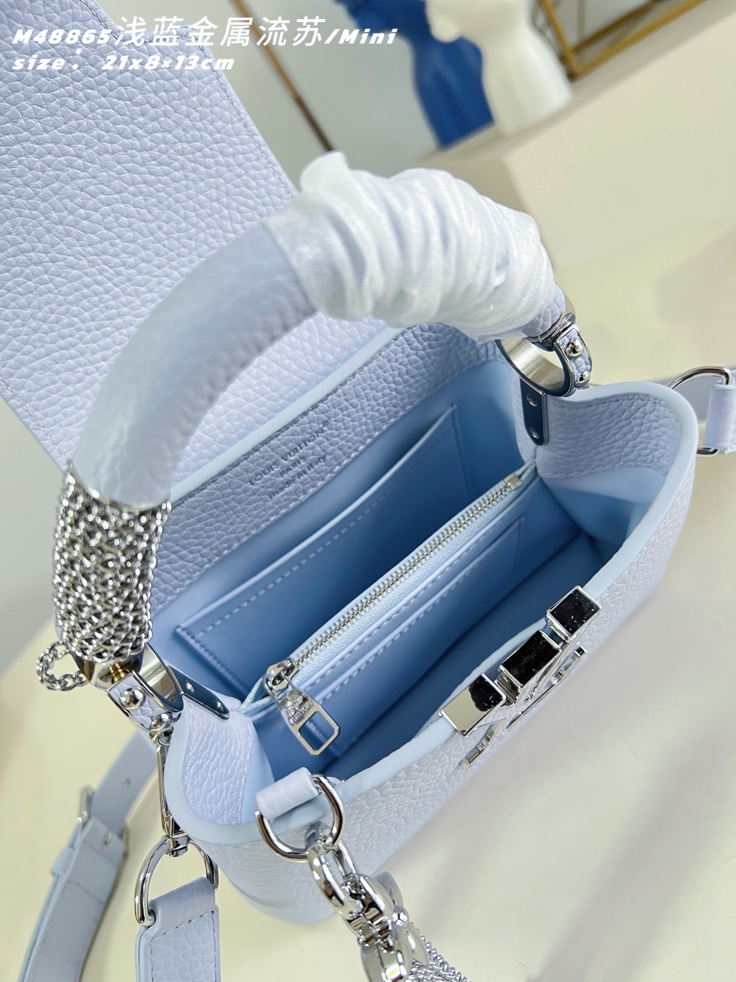 Louis Vuitton Basic Bag Cow Leather M-l-s