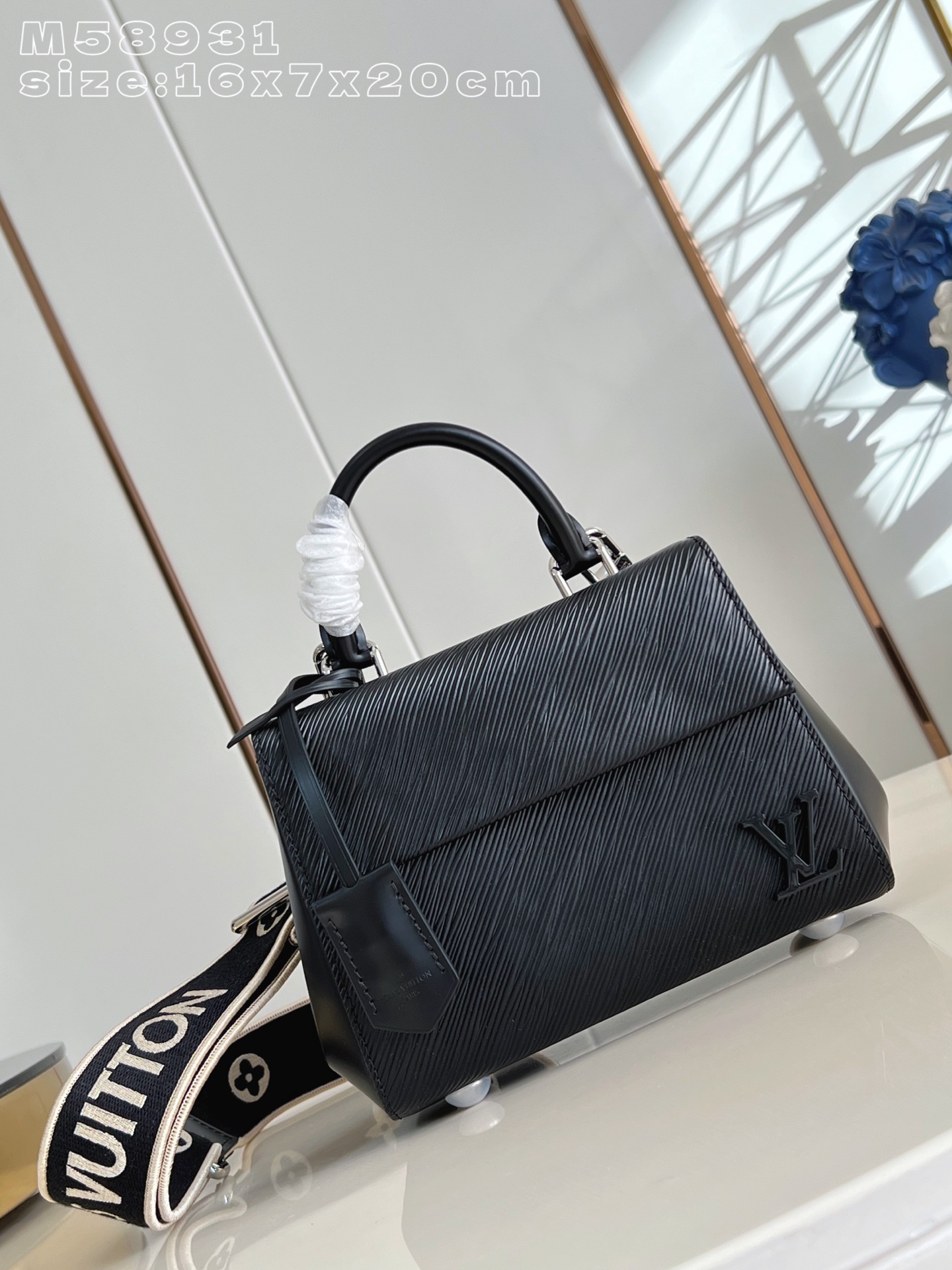 Louis Vuitton Basic Bag M-l