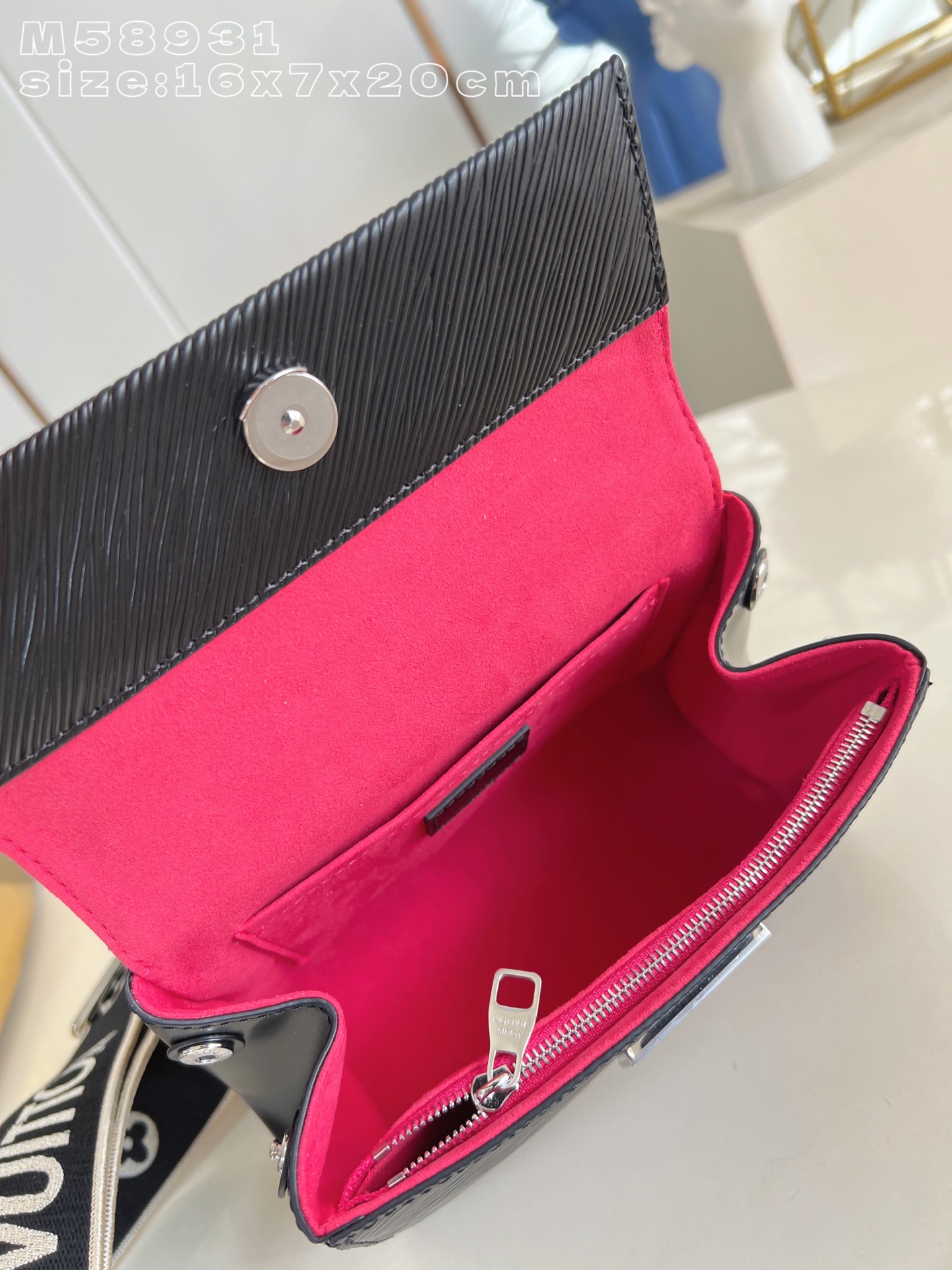 Louis Vuitton Basic Bag M-l