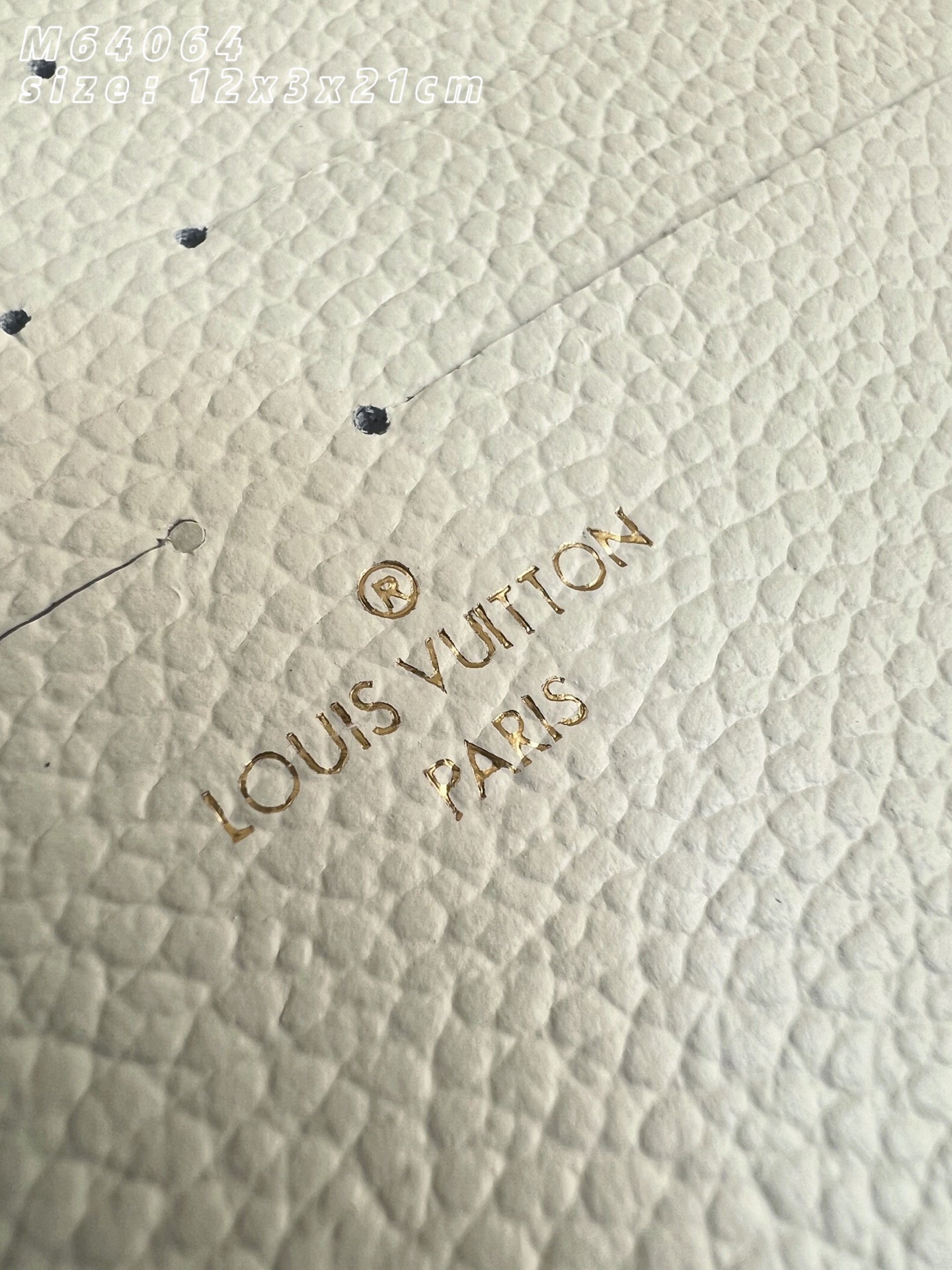 Louis Vuitton Basic Bag M-l-s