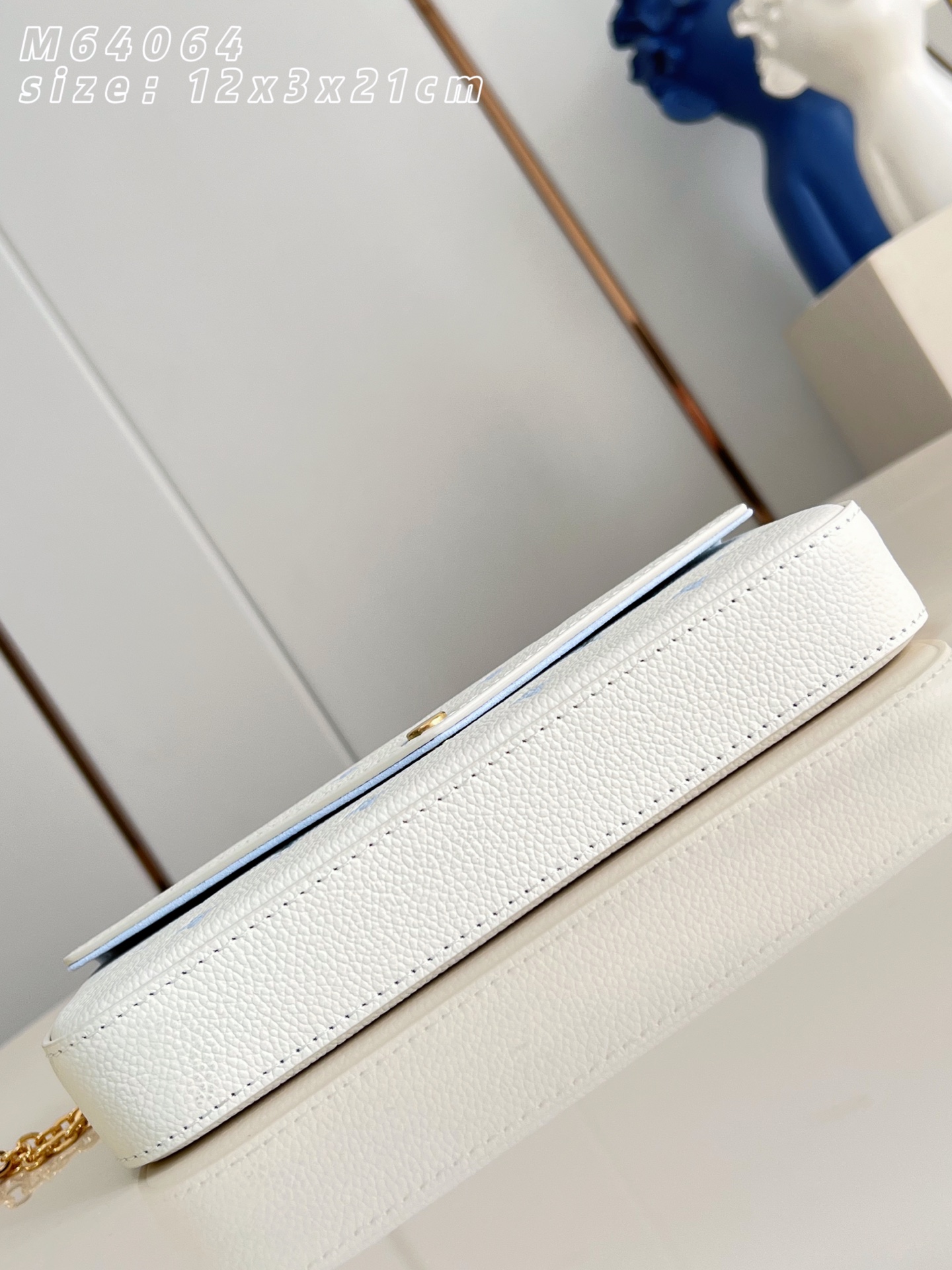 Louis Vuitton Basic Bag M-l-s