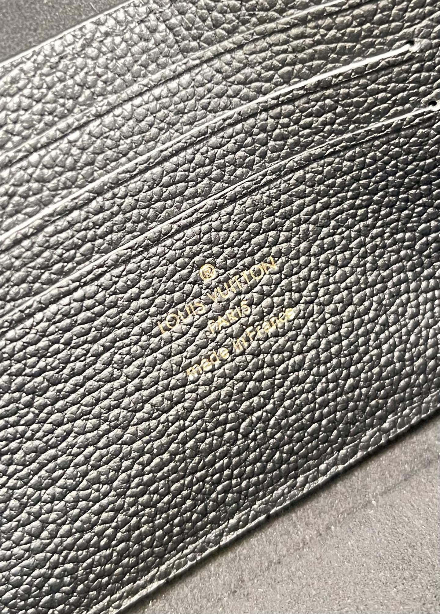 Louis Vuitton Basic Bag M-l