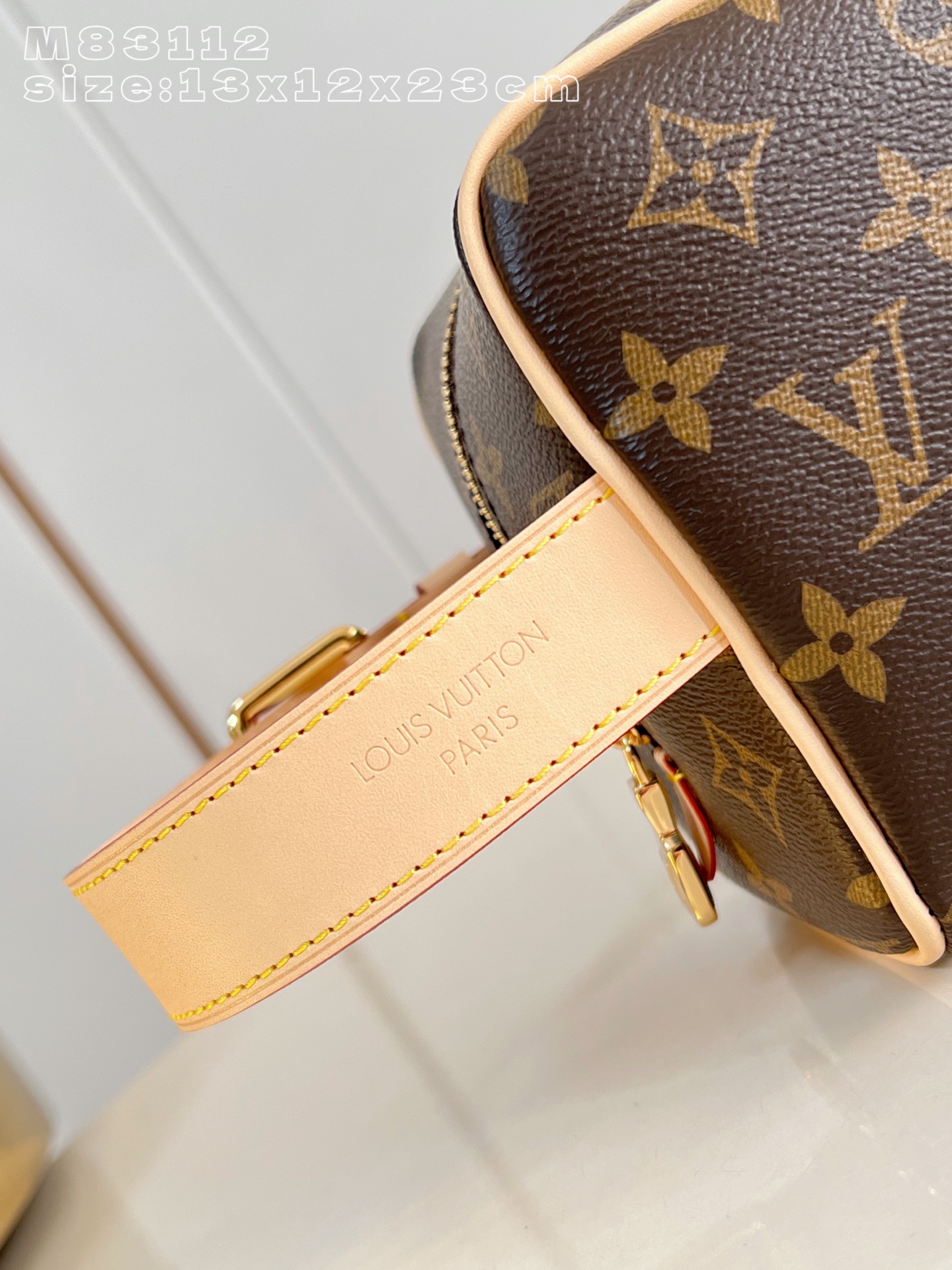 Louis Vuitton Basic Bag Canvas M-l