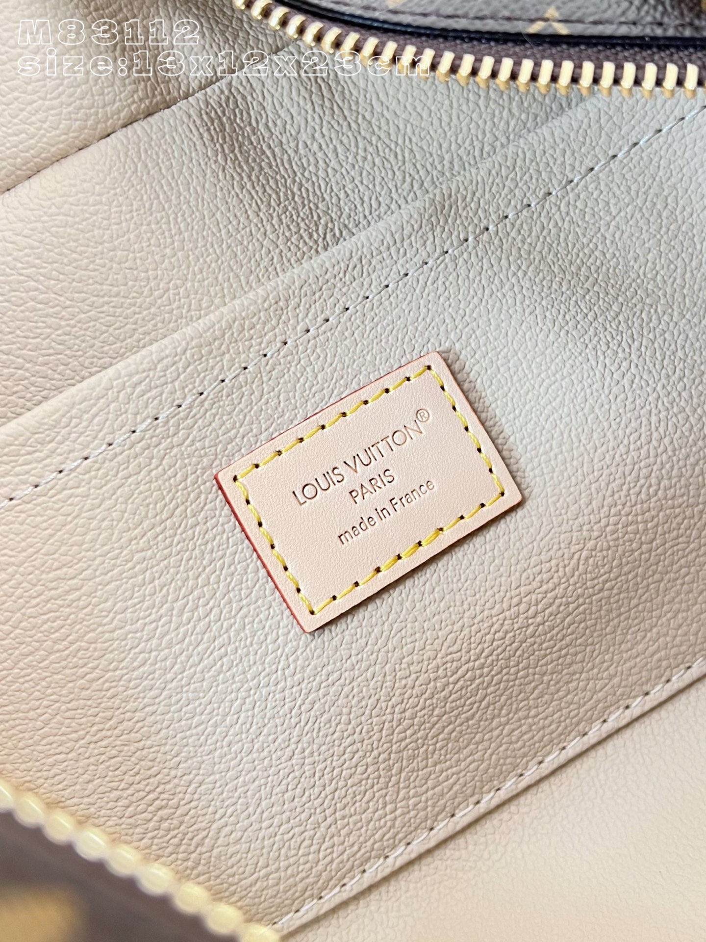 Louis Vuitton Basic Bag Canvas M-l