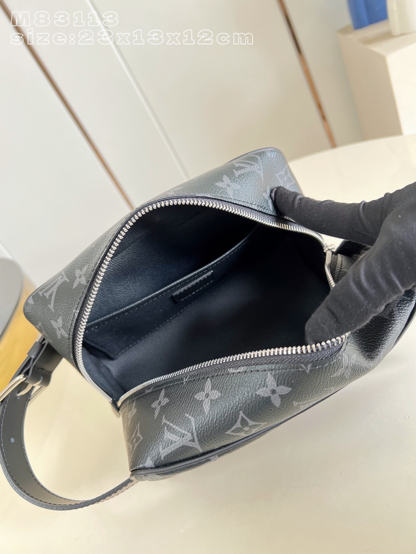 Louis Vuitton Basic Bag Canvas M-l-s