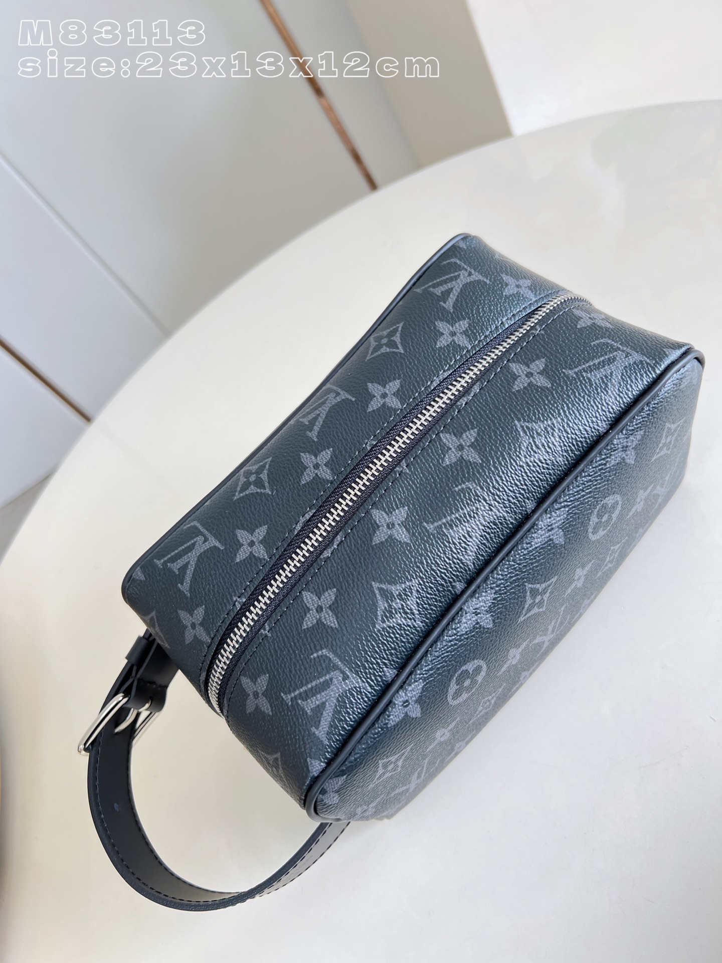 Louis Vuitton Basic Bag Canvas M-l-s