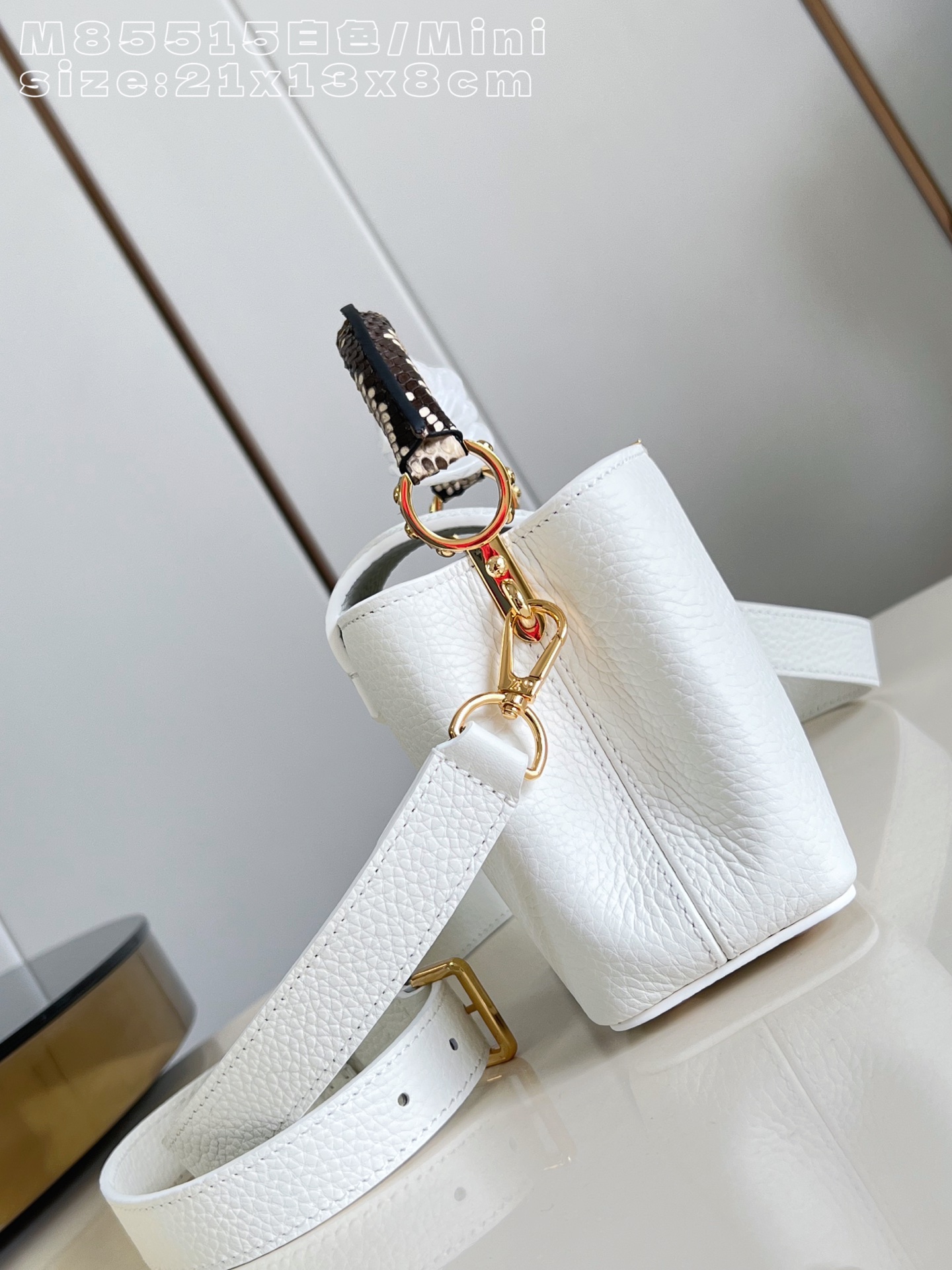 Louis Vuitton Basic Bag Cow Leather White M-l-s