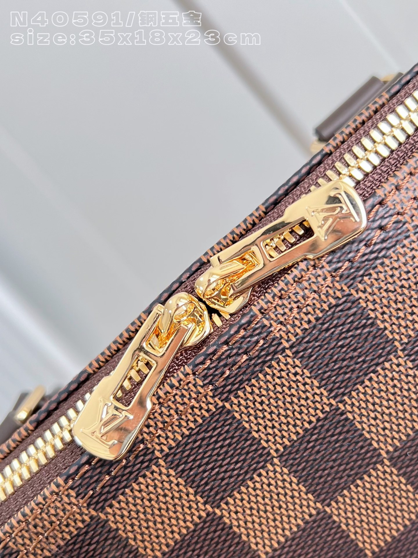 Louis Vuitton Basic Bag Canvas M-l-s