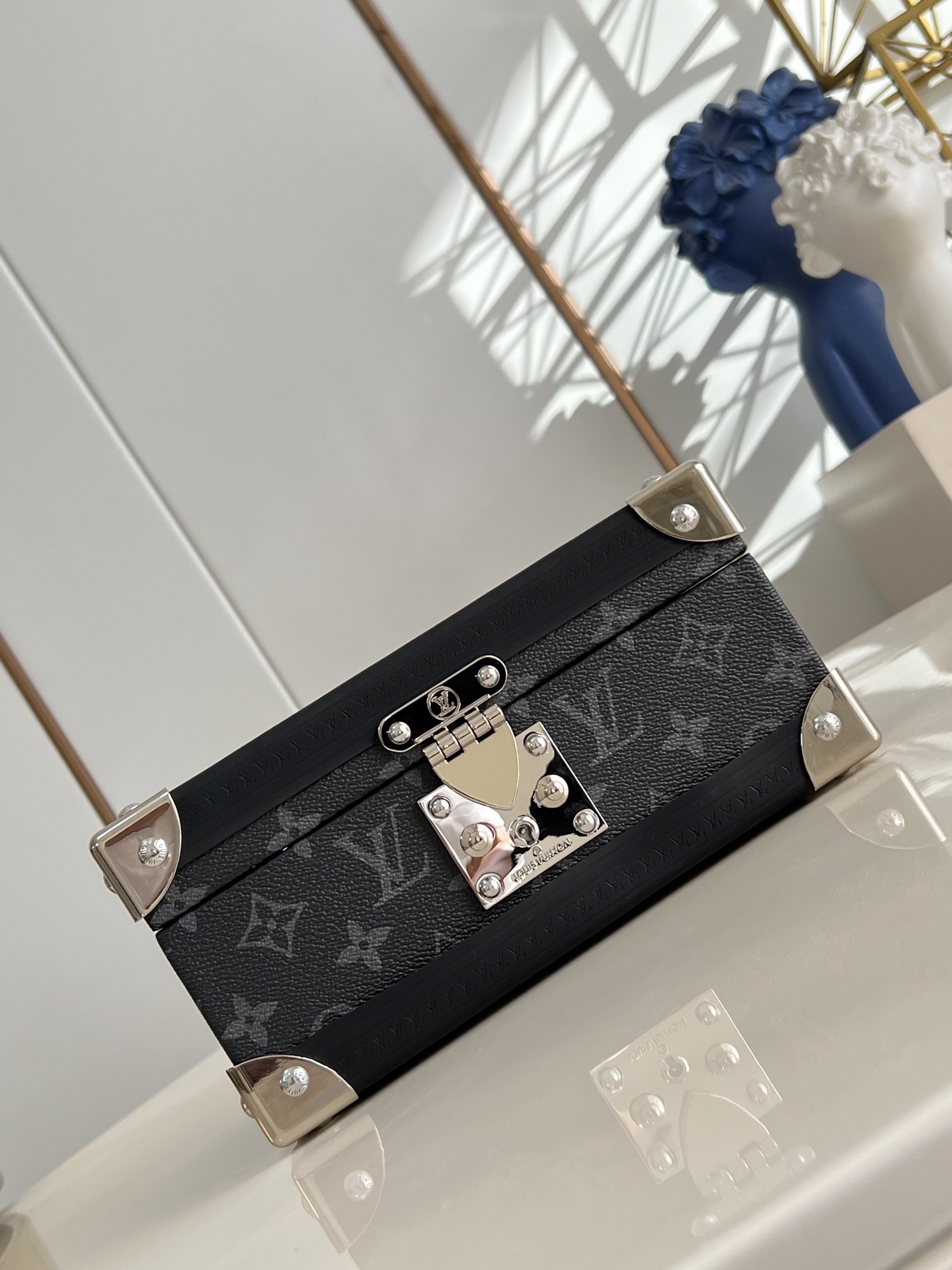 Louis Vuitton Basic Bag Canvas M-s