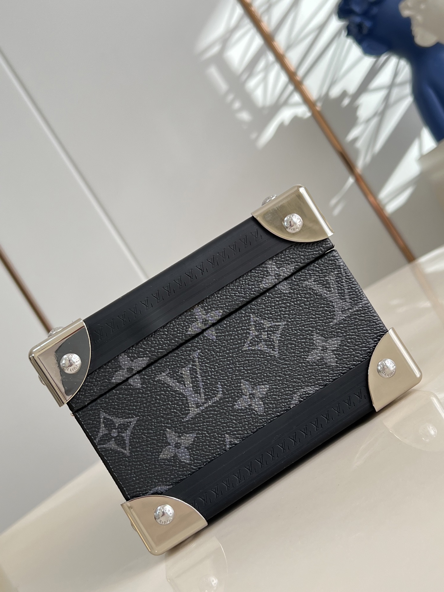 Louis Vuitton Basic Bag Canvas M-s