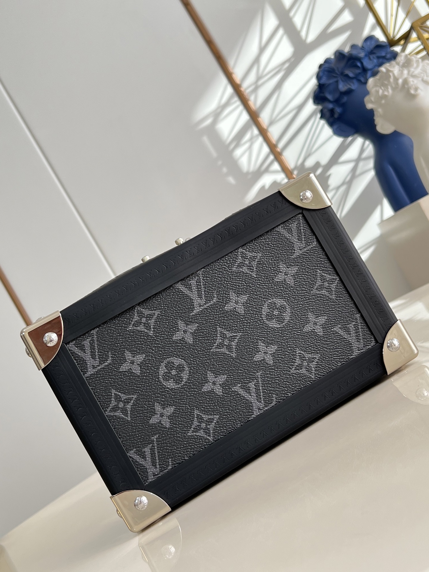 Louis Vuitton Basic Bag Canvas M-s