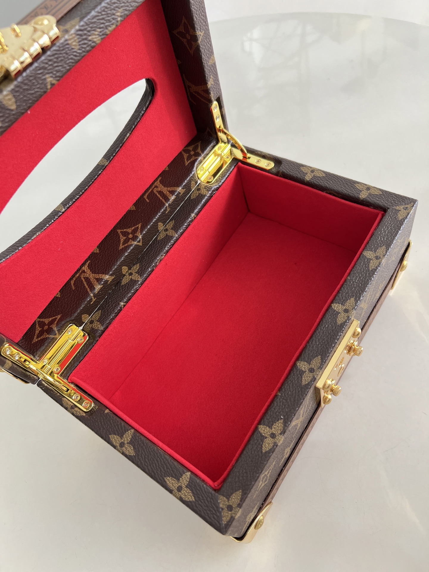 Louis Vuitton Basic Bag Canvas M-s