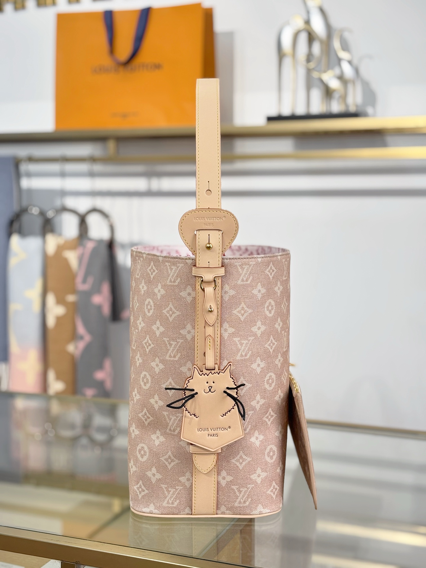 Louis Vuitton Basic Bag 18cm-m-l