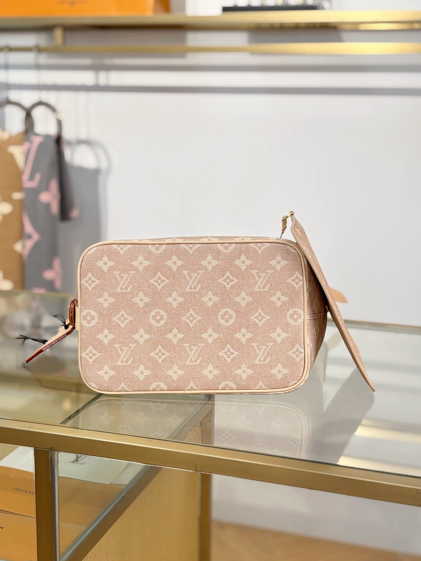 Louis Vuitton Basic Bag 18cm-m-l