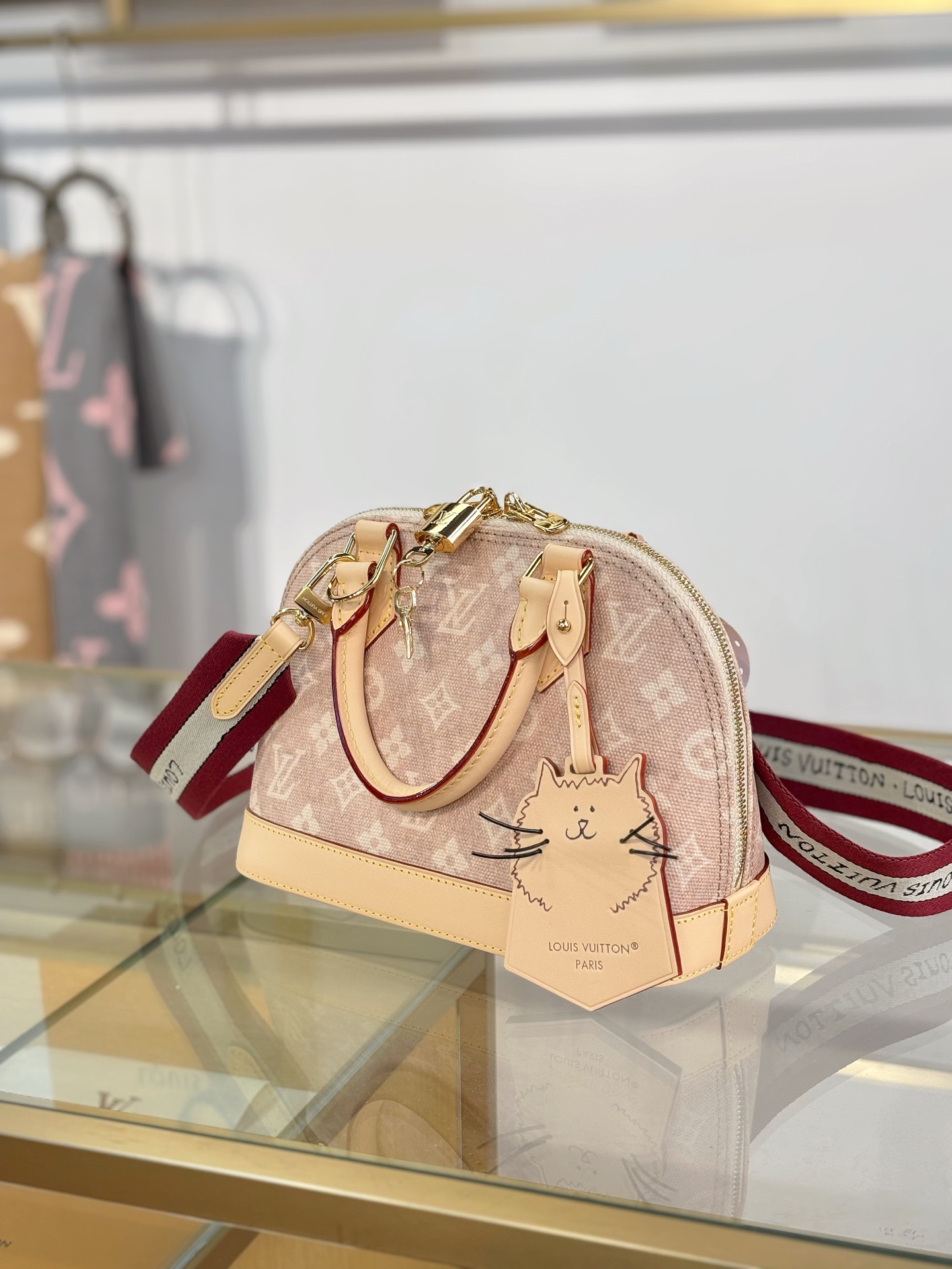 Louis Vuitton Basic Bag M-l