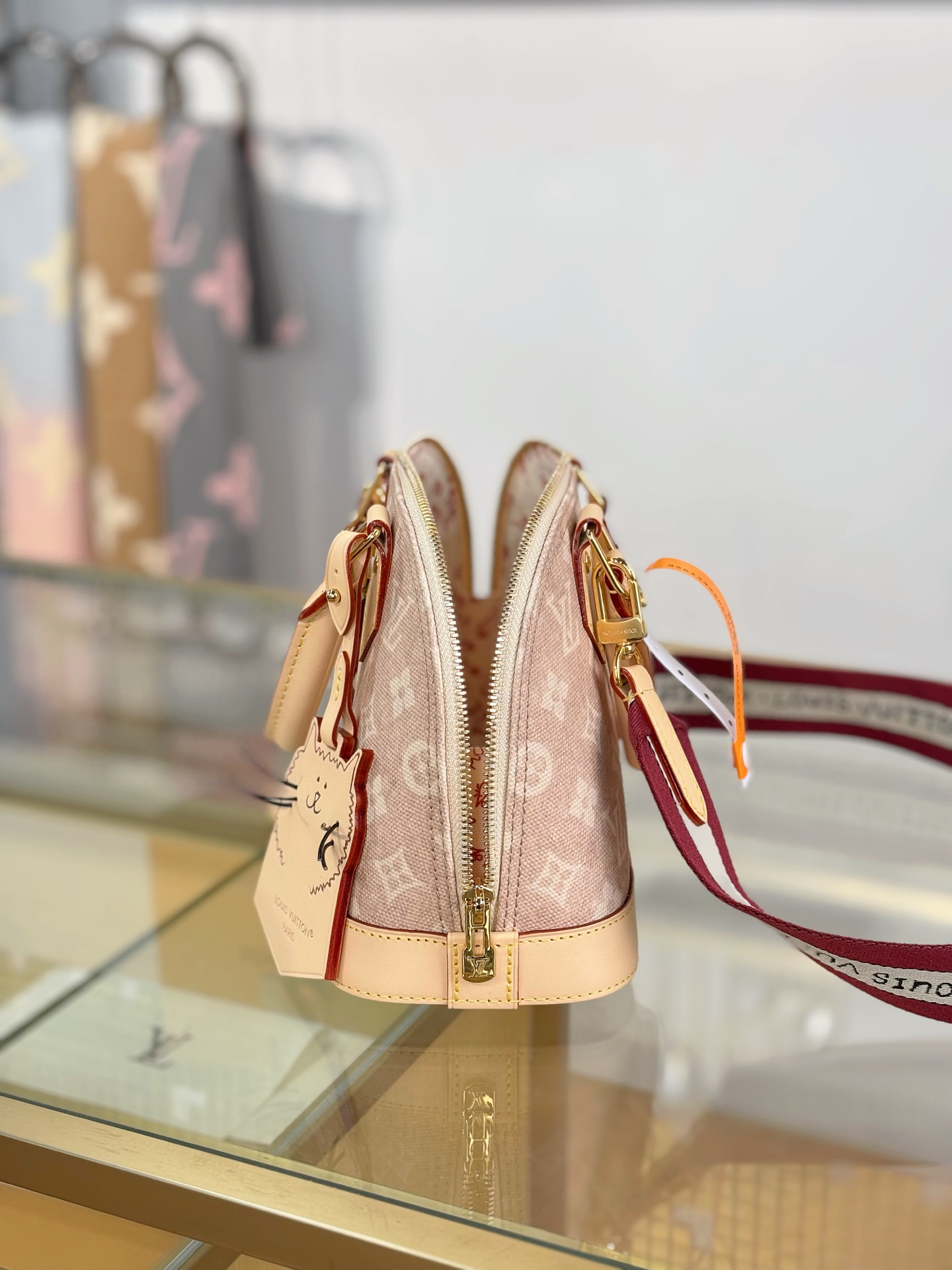 Louis Vuitton Basic Bag M-l