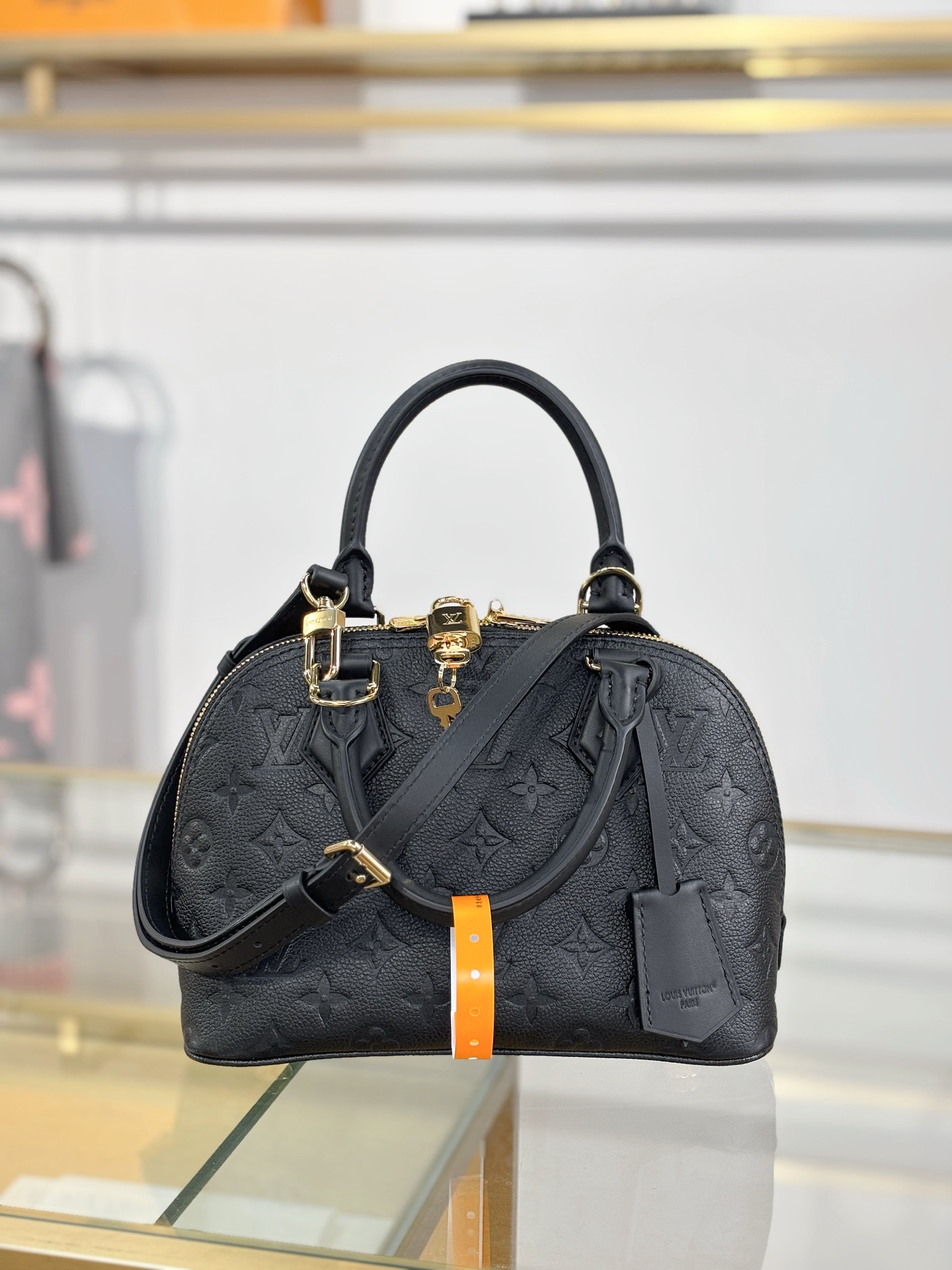Louis Vuitton Basic Bag Black M-l
