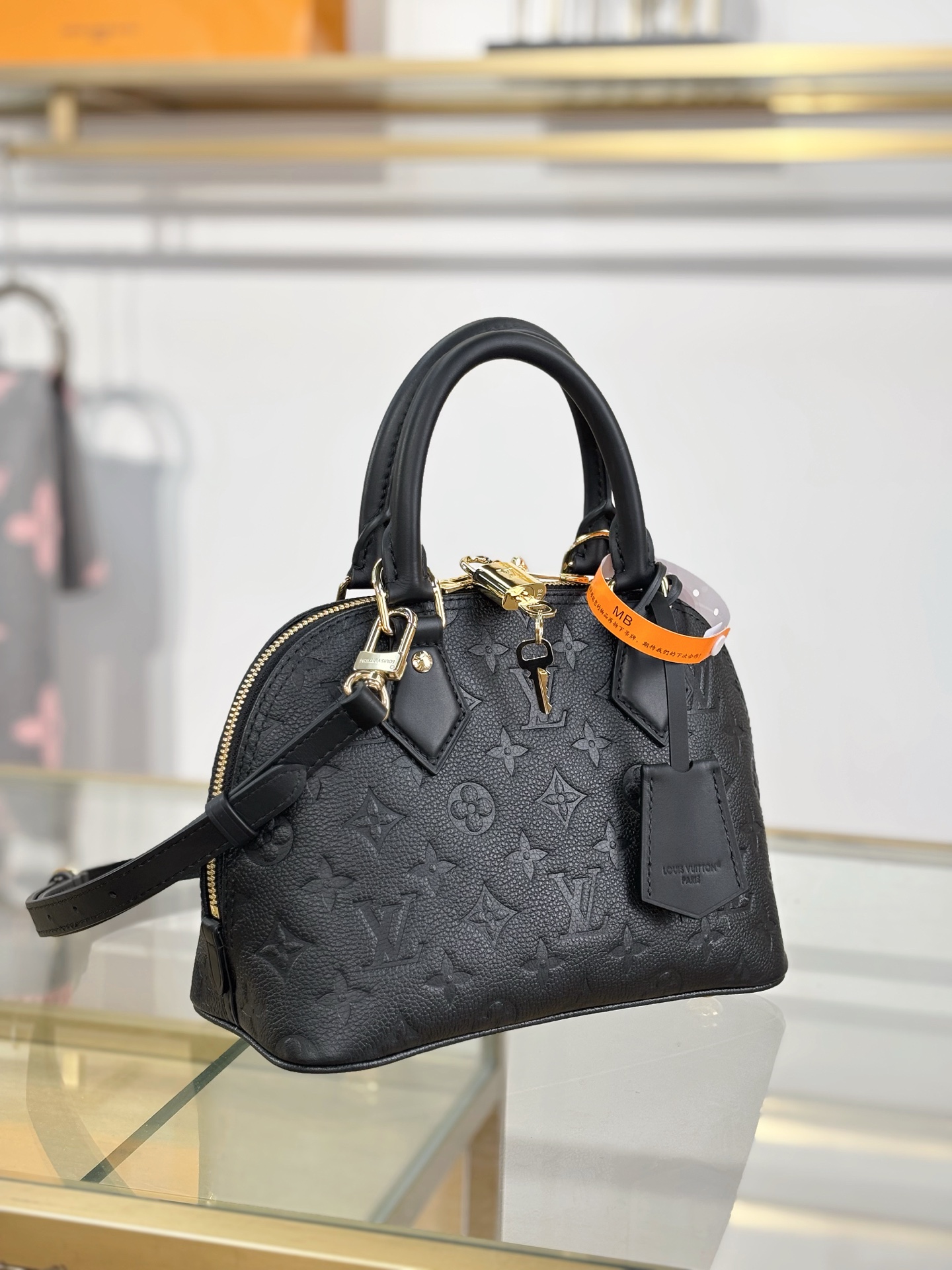 Louis Vuitton Basic Bag Black M-l