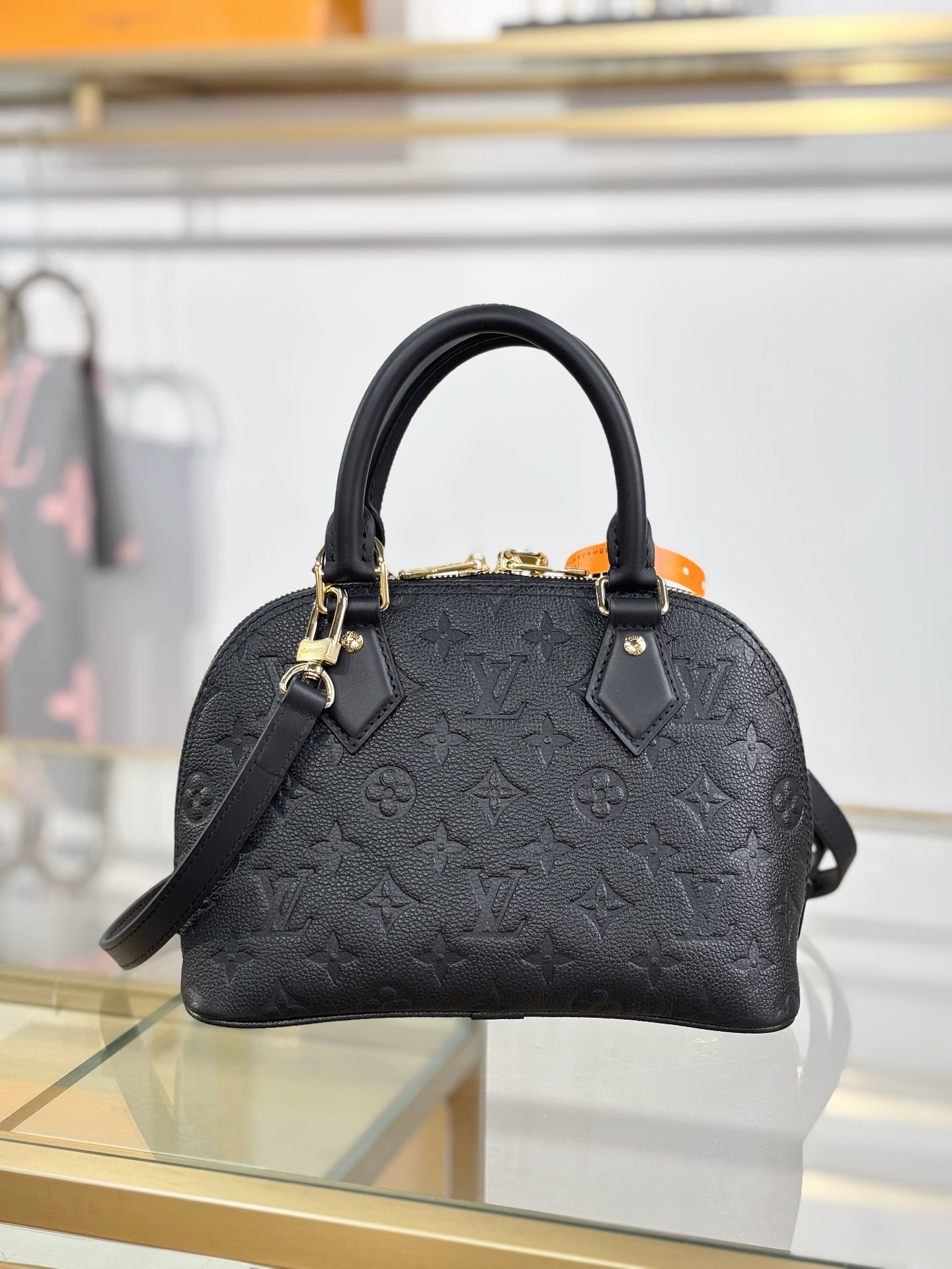 Louis Vuitton Basic Bag Black M-l