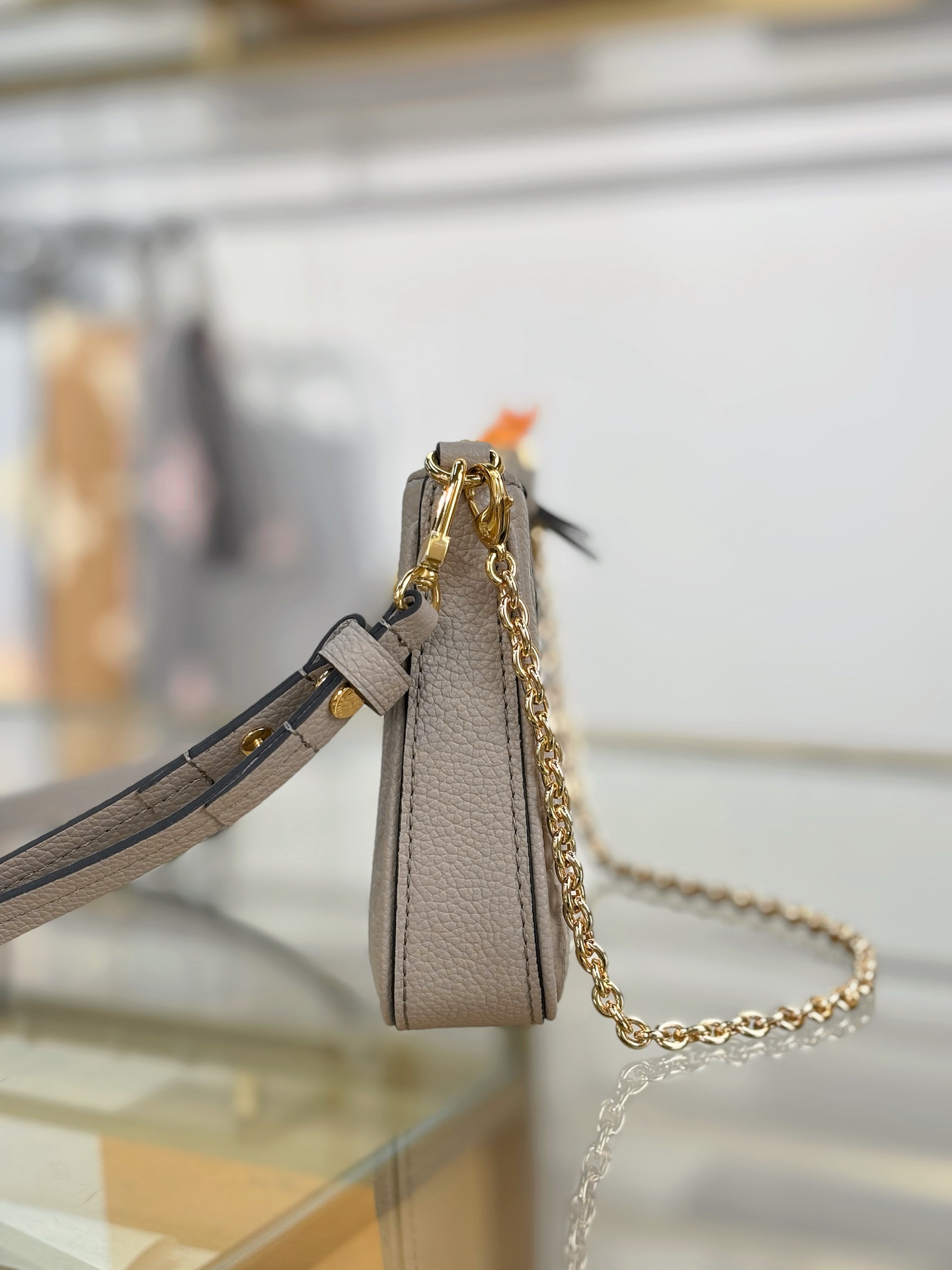 Louis Vuitton Basic Bag M-s